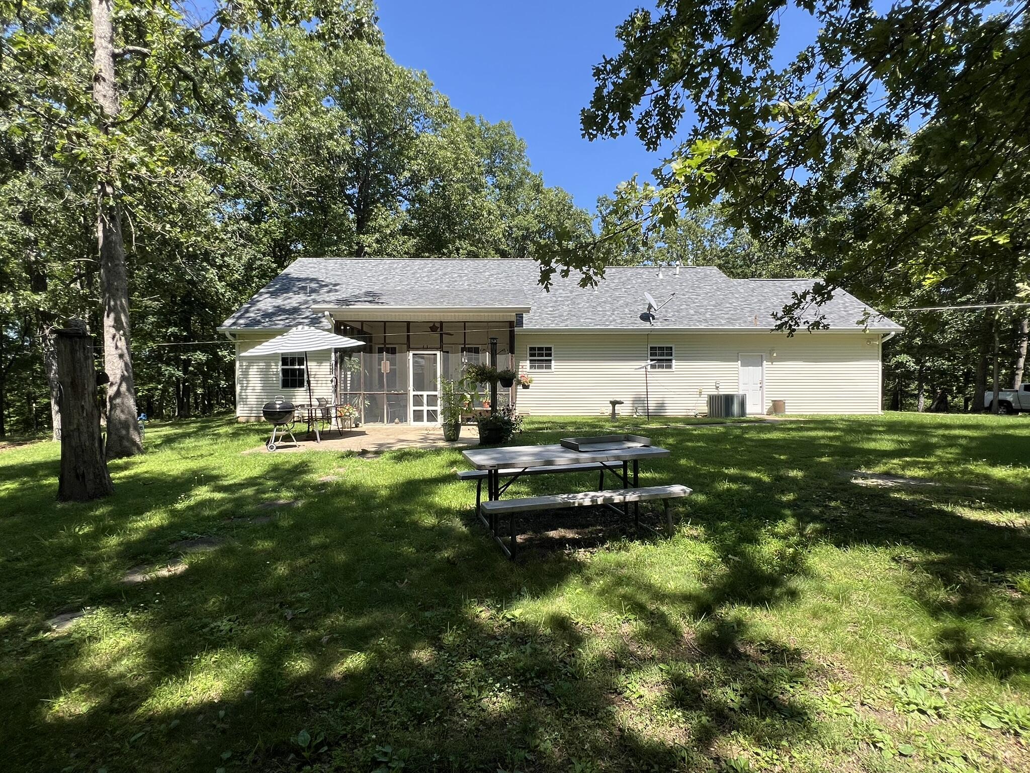Photo 5 - Residential for sale – 979  Highway Hh   Willow Springs, MO