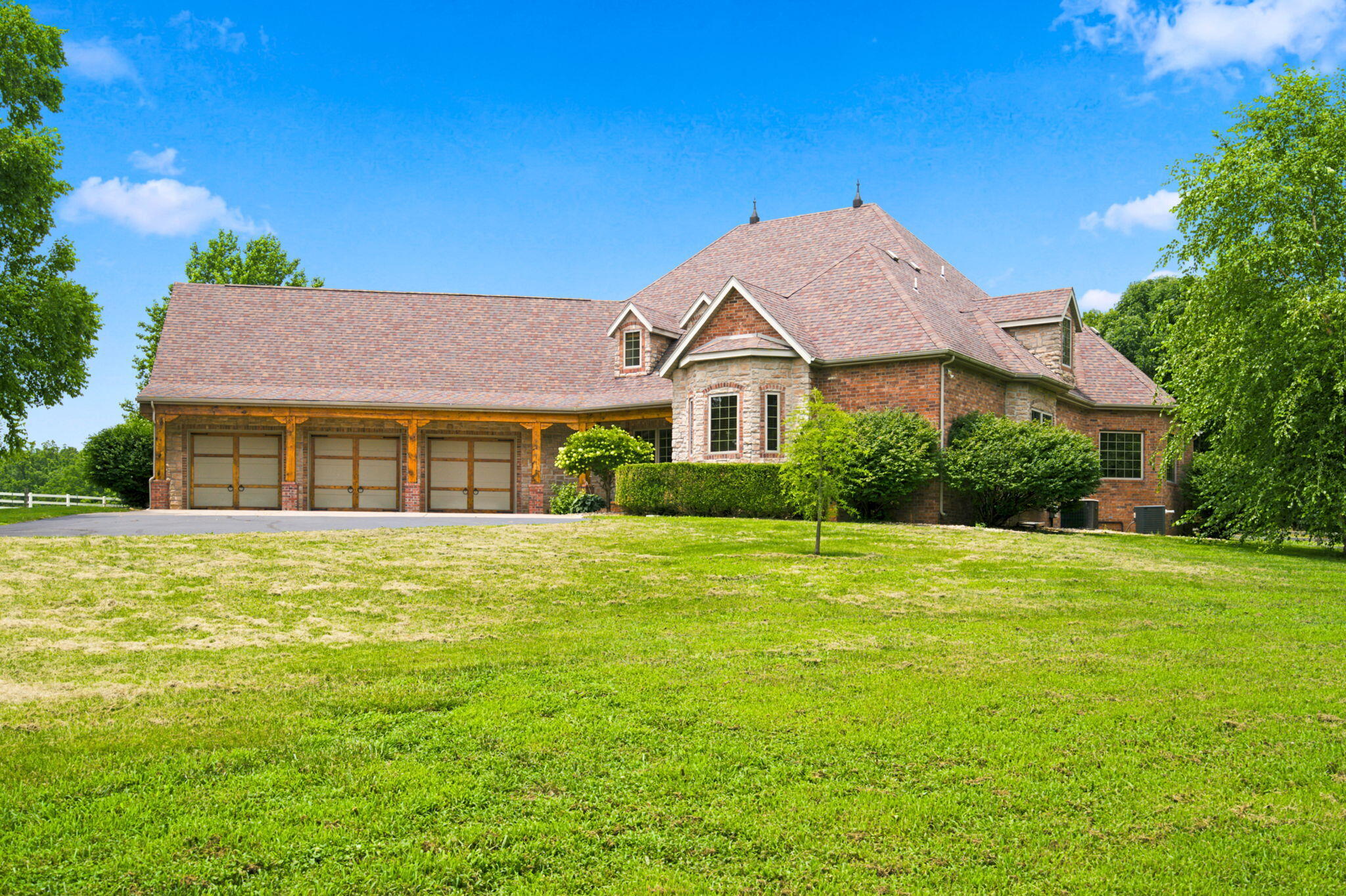 Photo 4 - Residential for sale – 5325 E Farm Rd 142   Springfield, MO