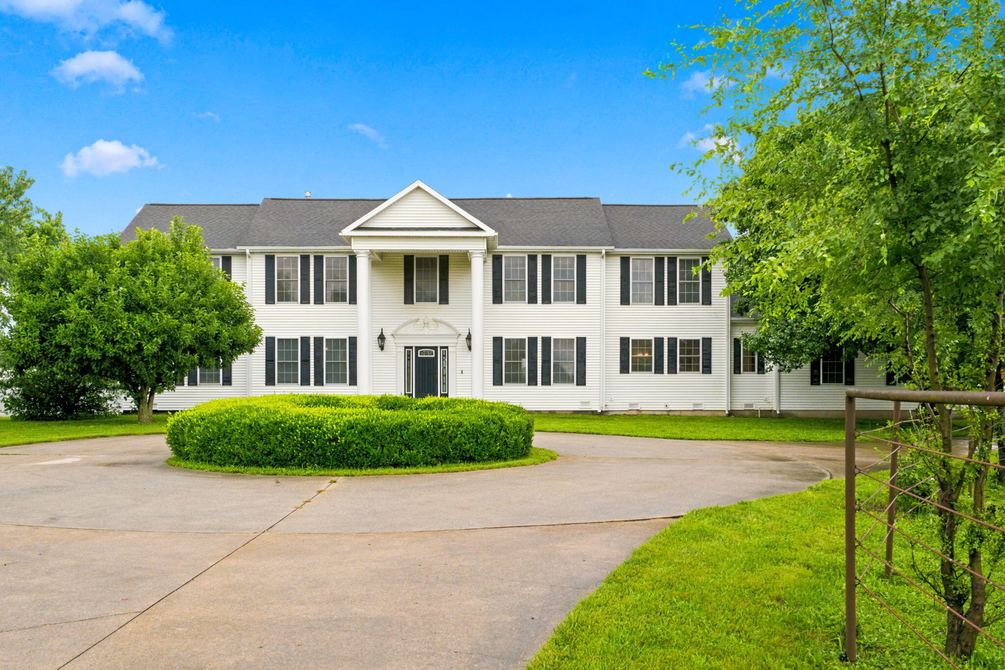 Photo 5 - Residential for sale – 1132 N Farm Road 185   Springfield, MO