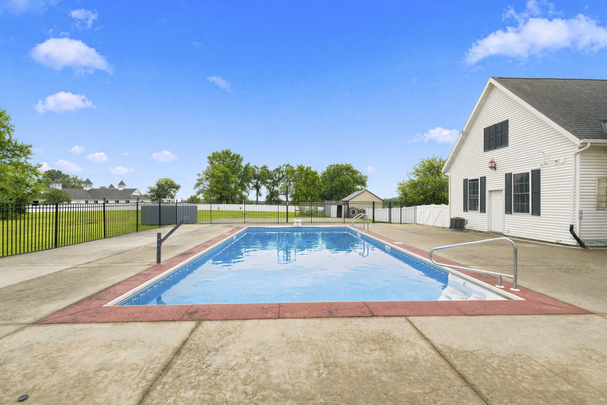 Photo 4 - Residential for sale – 1132 N Farm Road 185   Springfield, MO