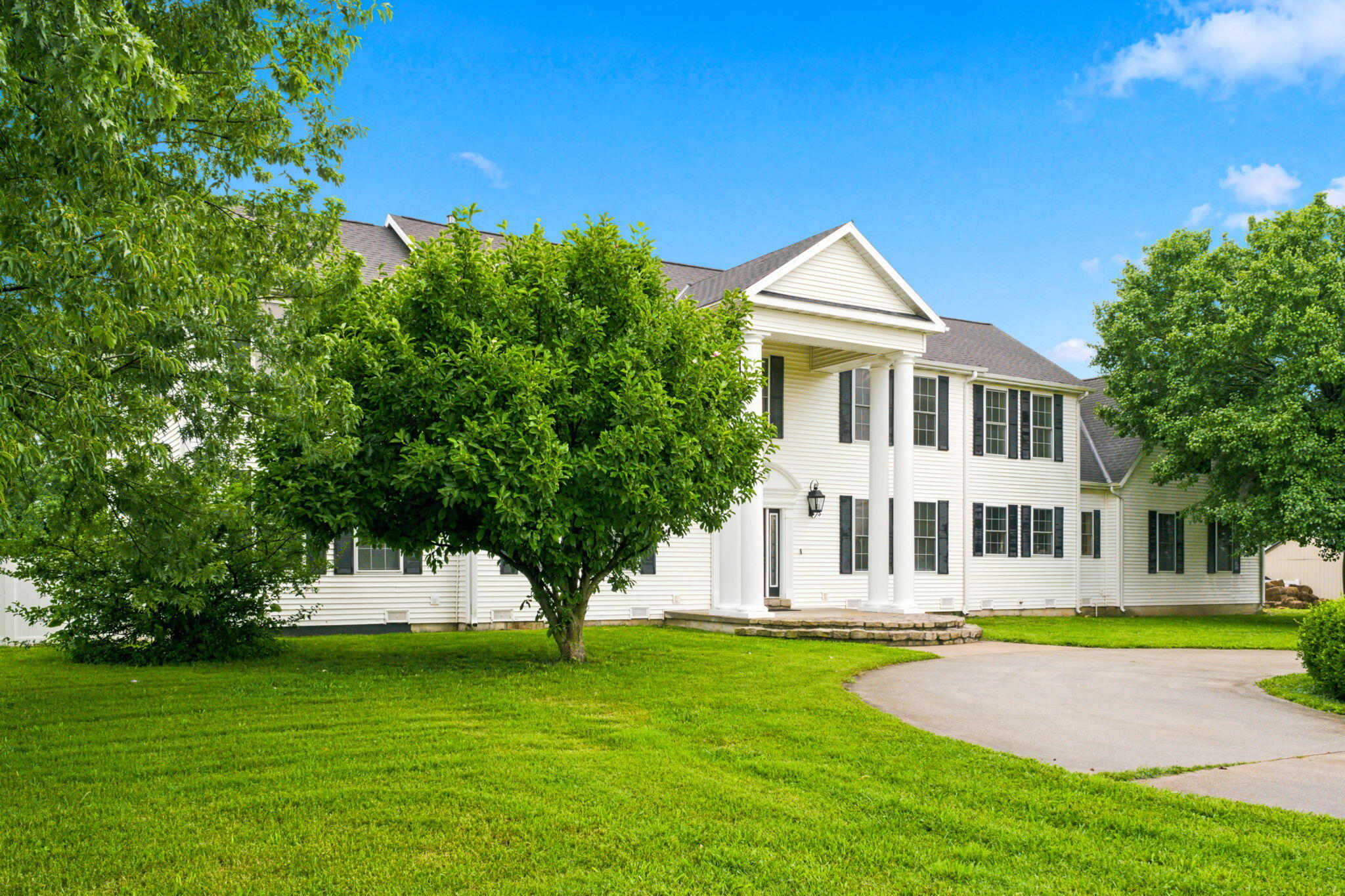 Photo 6 - Residential for sale – 1132 N Farm Road 185   Springfield, MO