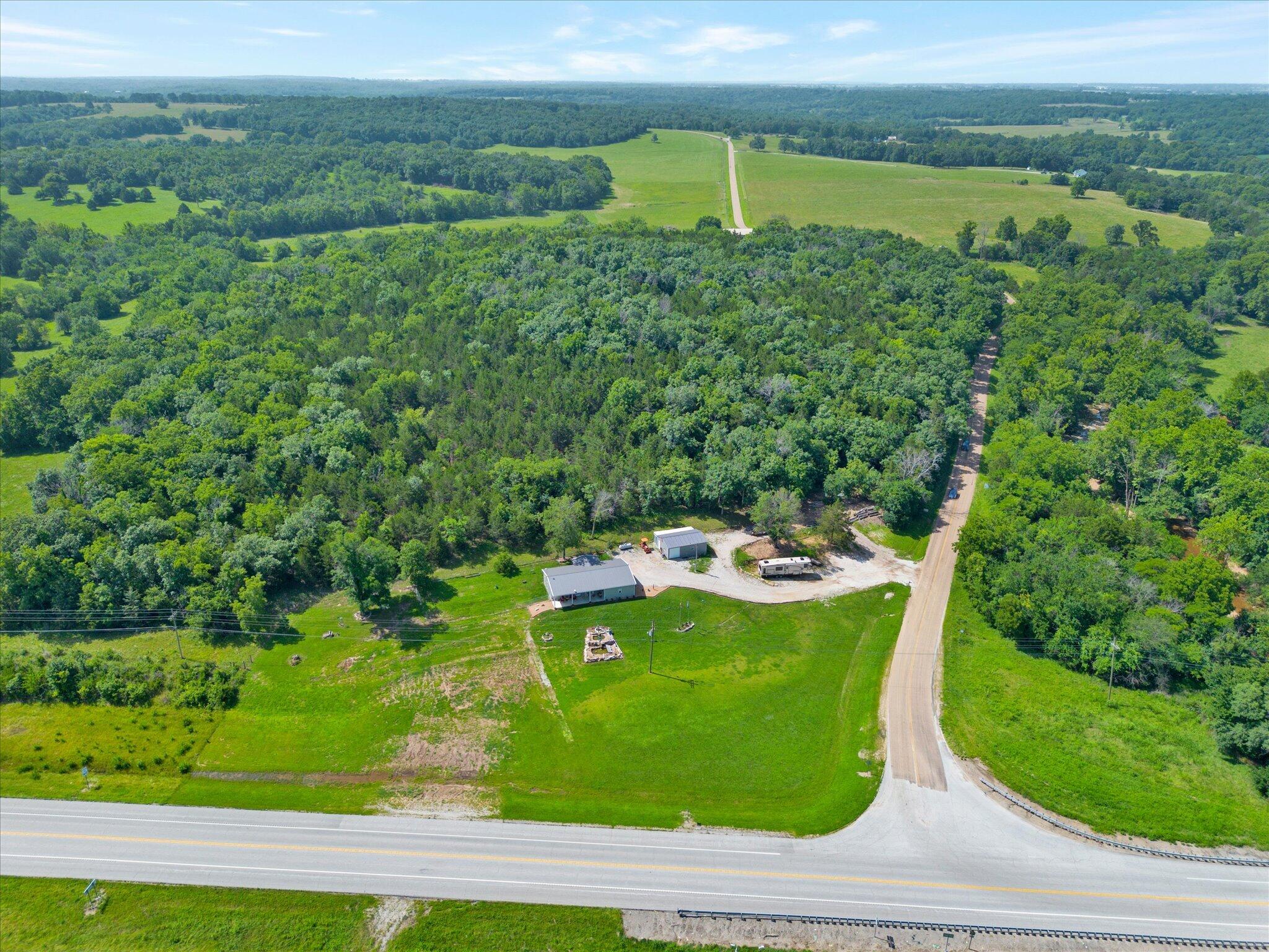 Photo 3 - Residential for sale – 13000  Us Highway 54   Weaubleau, MO