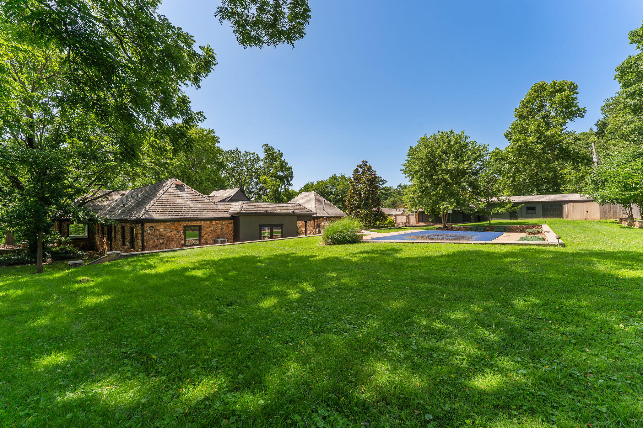 Photo 70 - Residential for sale – 2244 S Edgewater Drive  Springfield, MO