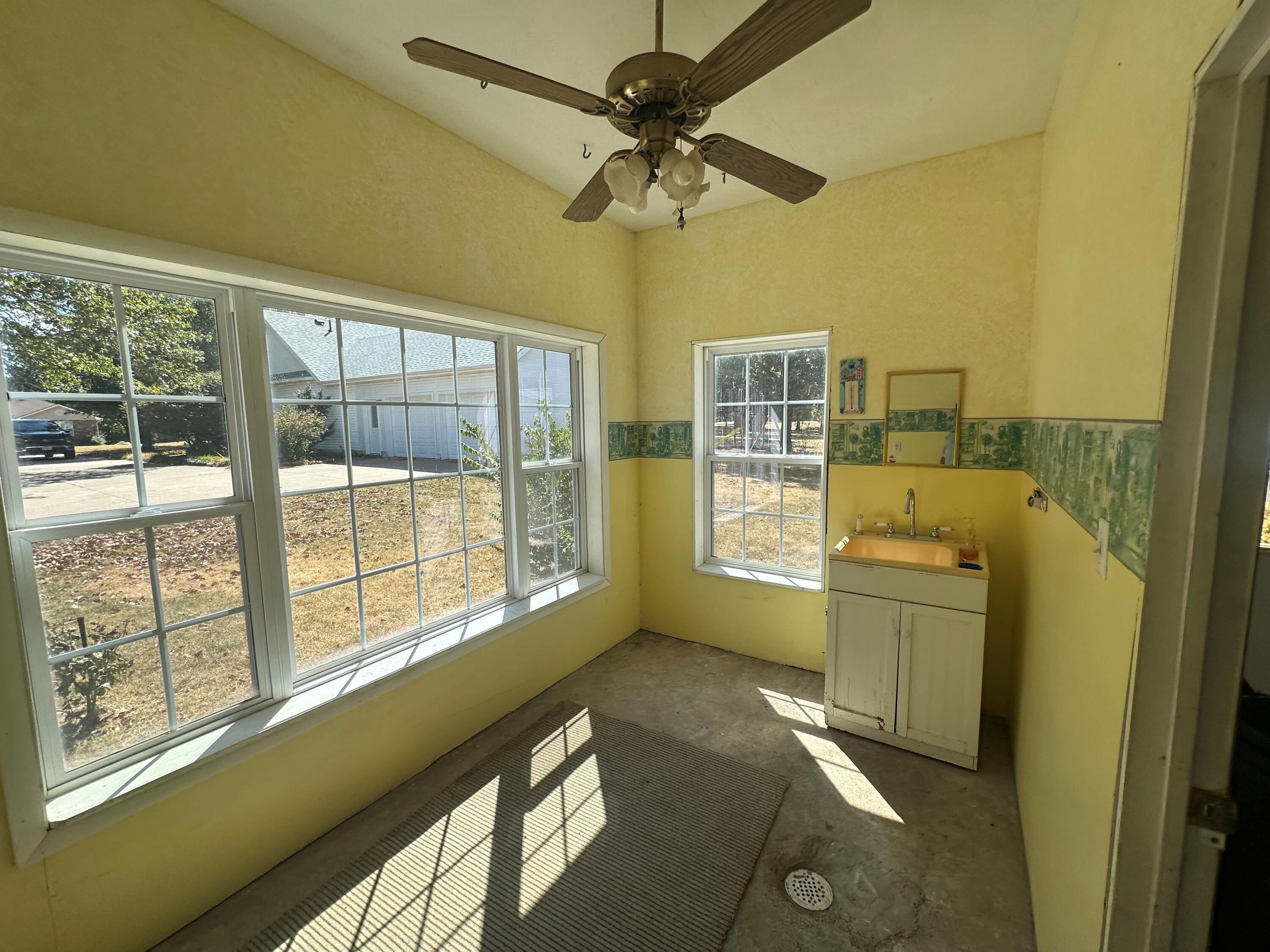 Photo 72 - Residential for sale – 3532  Willow Lane  Loma Linda, MO