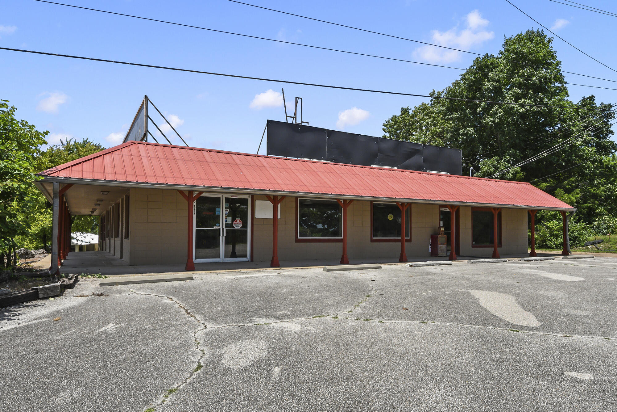 Photo 3 - Commercial Sale for sale – 14981  Business 13   Branson West, MO
