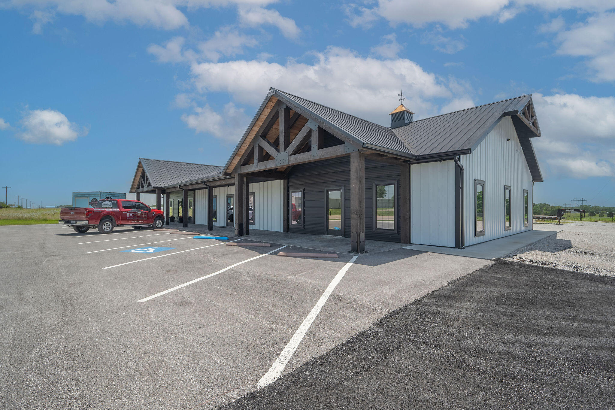 Commercial Lease for sale – 13221  Jay Drive Suite C   Neosho, MO