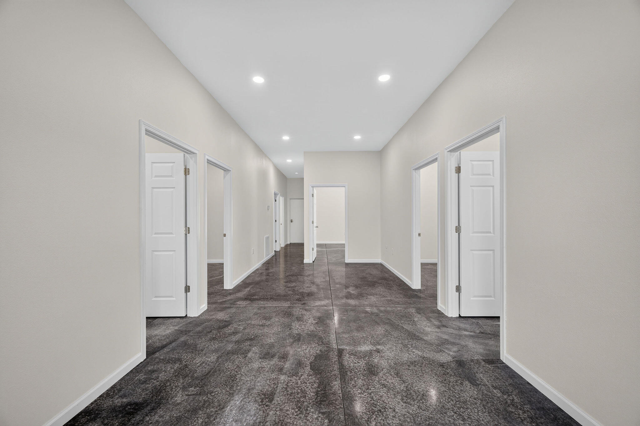Photo 14 - Commercial Lease for sale – 13221  Jay Drive Suite C   Neosho, MO