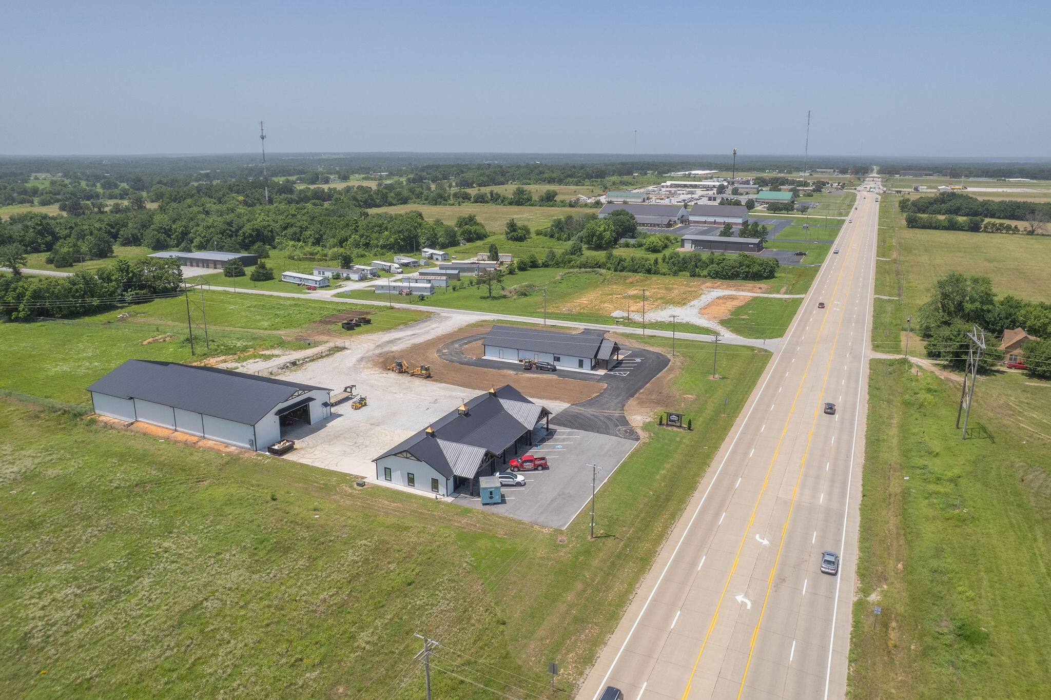 Photo 10 - Commercial Lease for sale – 13221  Jay Drive Suite C   Neosho, MO