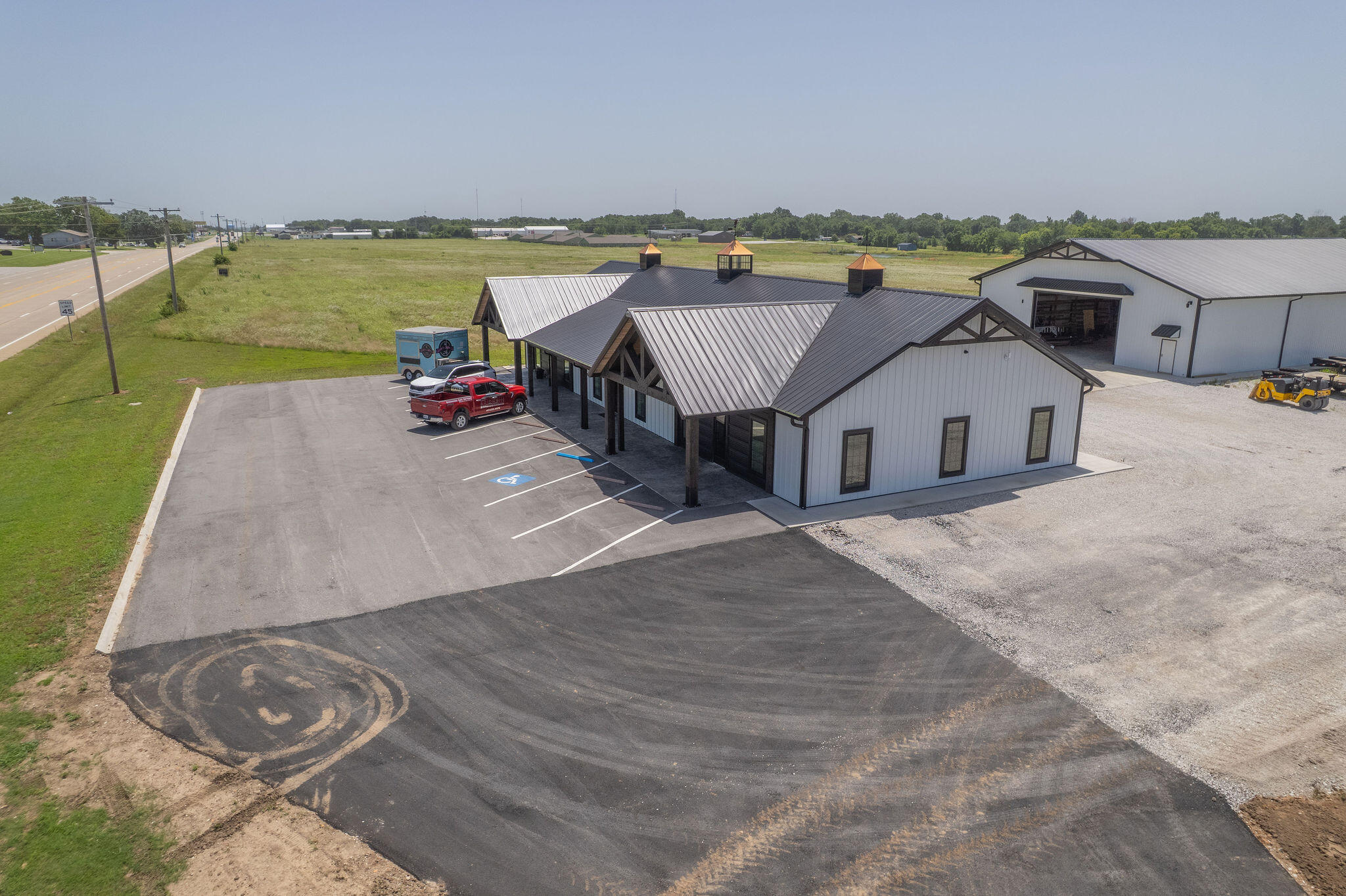 Photo 6 - Commercial Lease for sale – 13221  Jay Drive Suite C   Neosho, MO