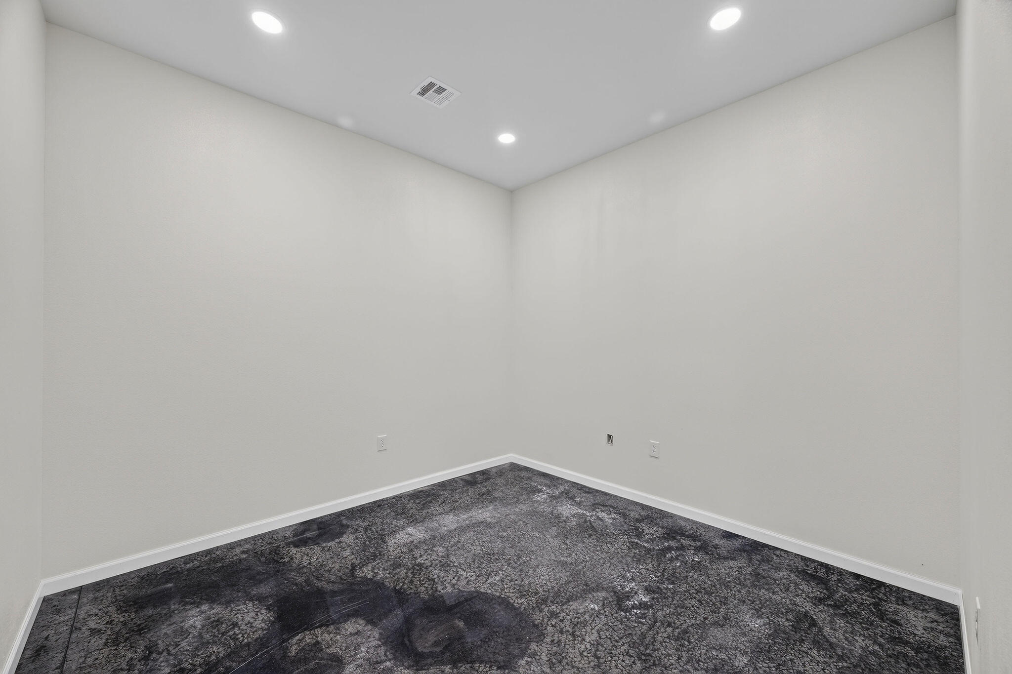 Photo 25 - Commercial Lease for sale – 13221  Jay Drive Suite C   Neosho, MO