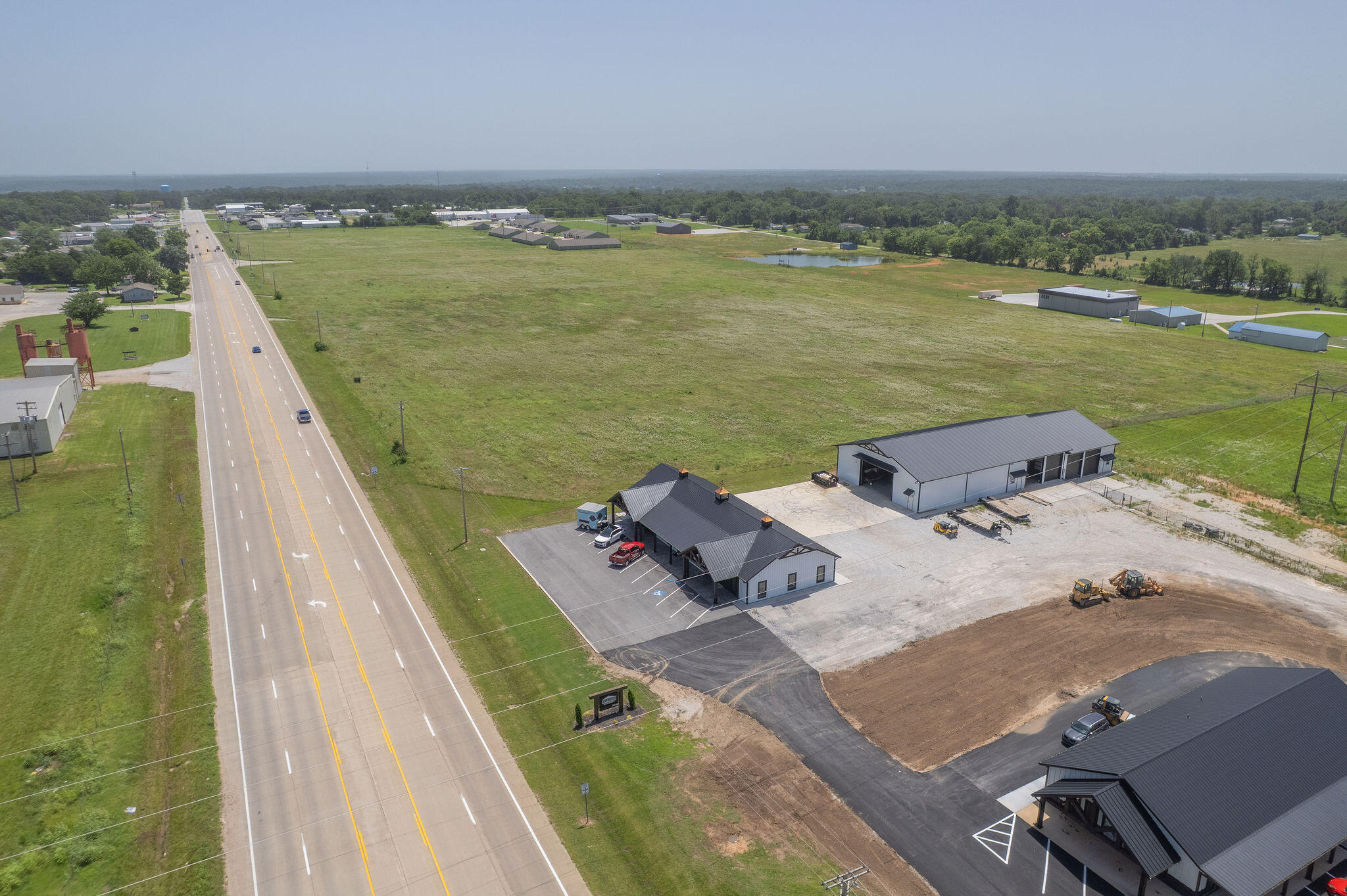 Photo 11 - Commercial Lease for sale – 13221  Jay Drive Suite C   Neosho, MO