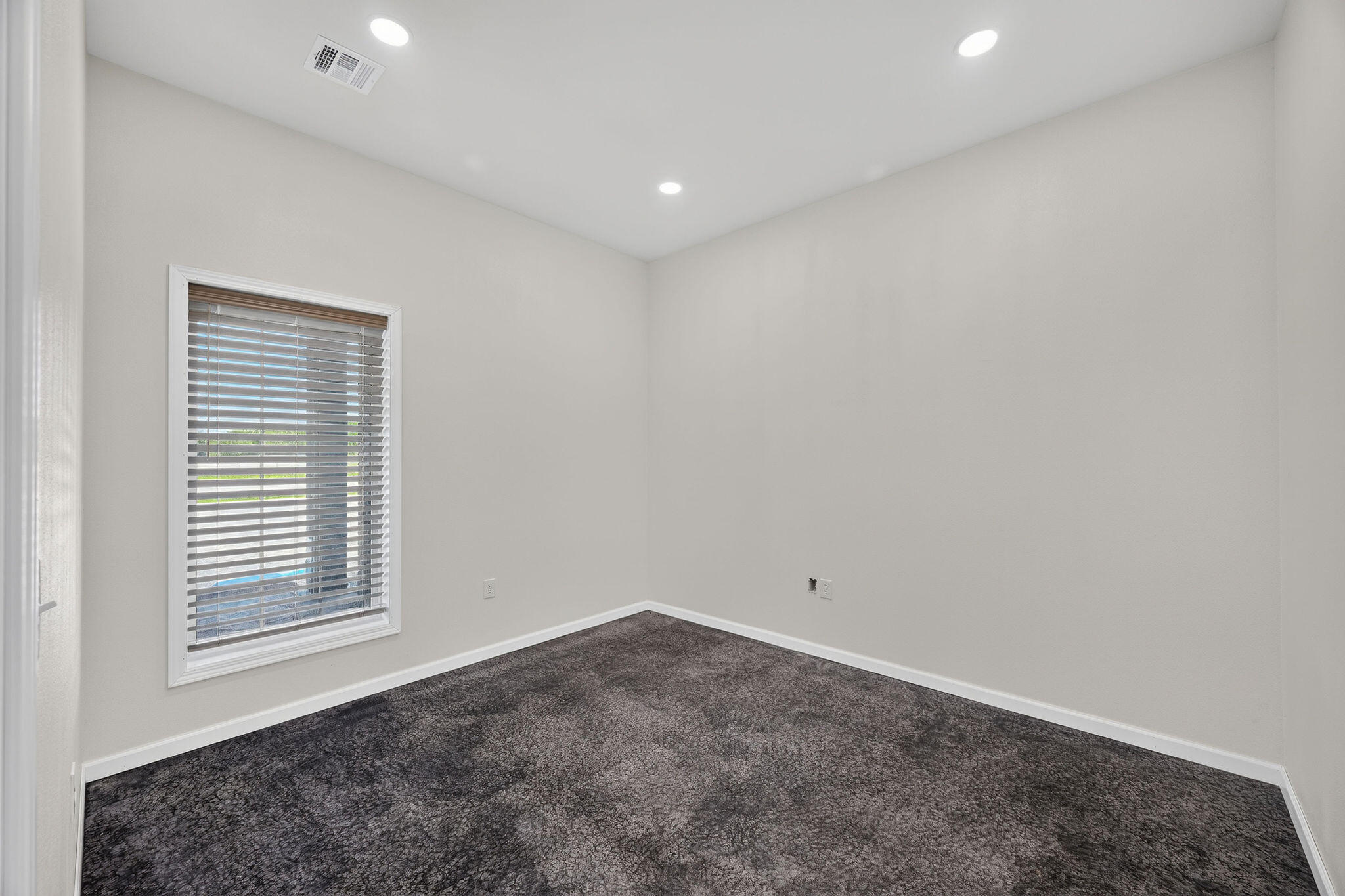 Photo 18 - Commercial Lease for sale – 13221  Jay Drive Suite C   Neosho, MO