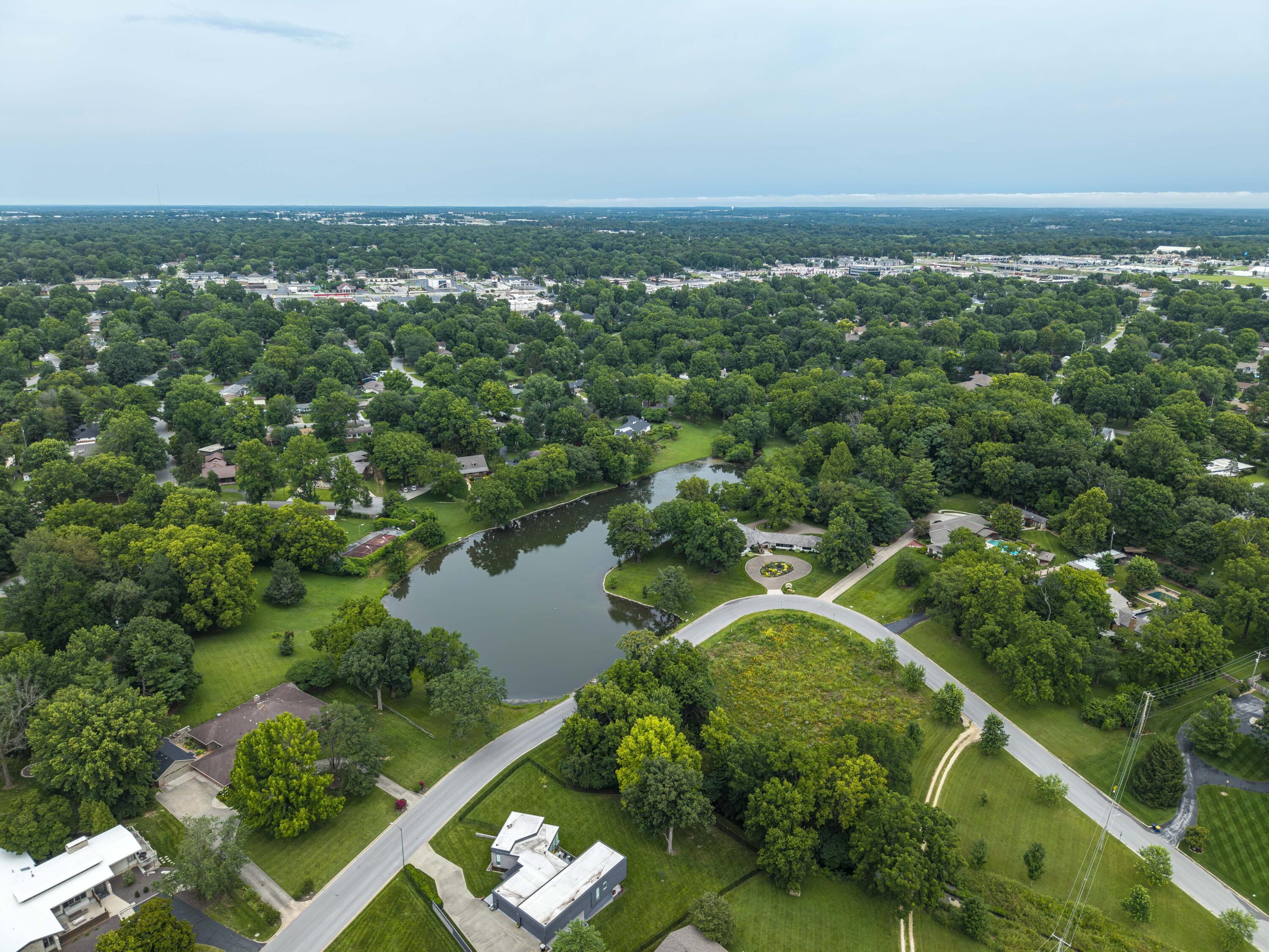 Photo 4 - Residential for sale – 2971 E Southern Hills Boulevard  Springfield, MO