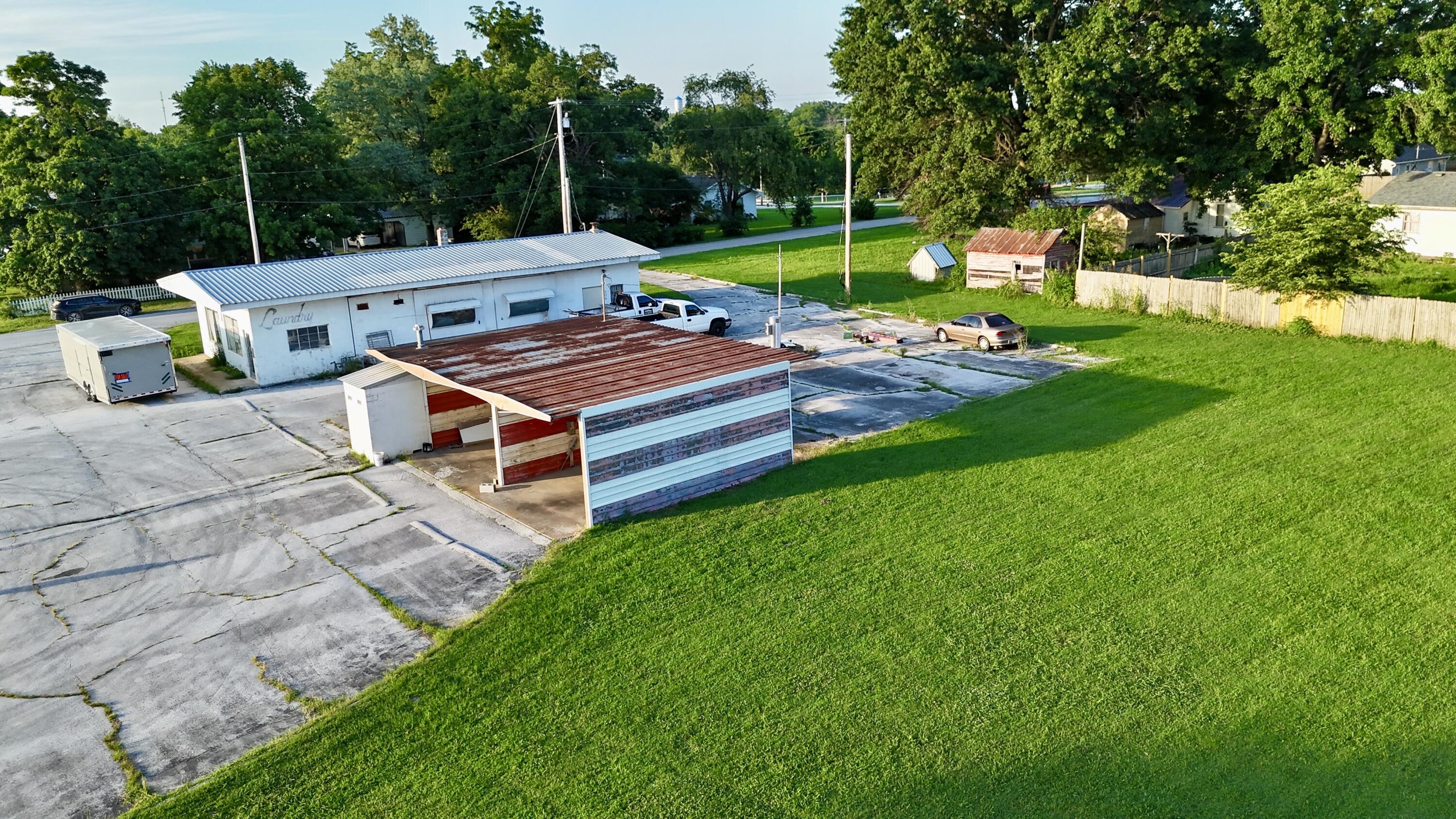 Photo 7 - Commercial Sale for sale – 506 S Grand Street  Greenfield, MO