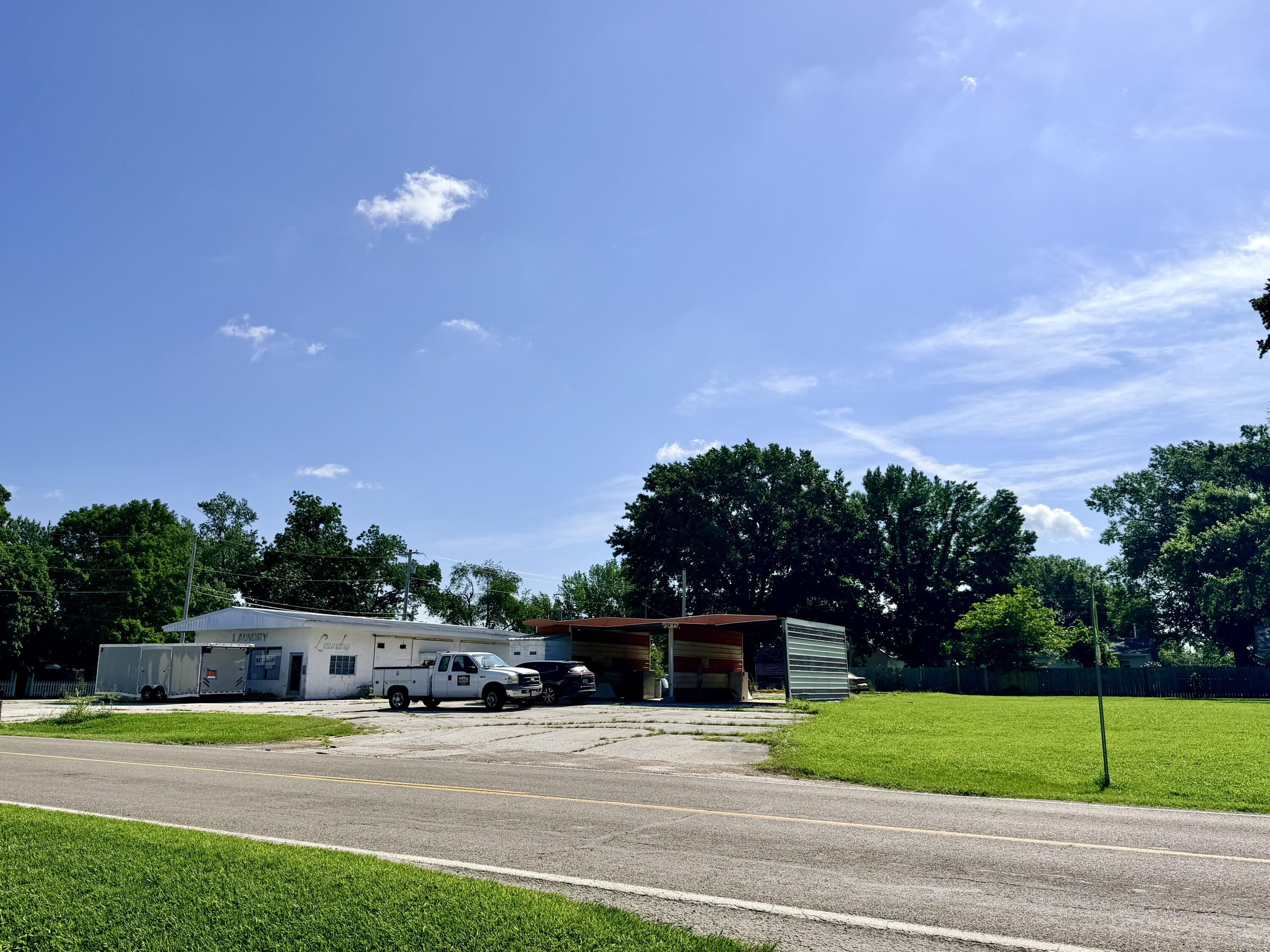 Photo 11 - Commercial Sale for sale – 506 S Grand Street  Greenfield, MO