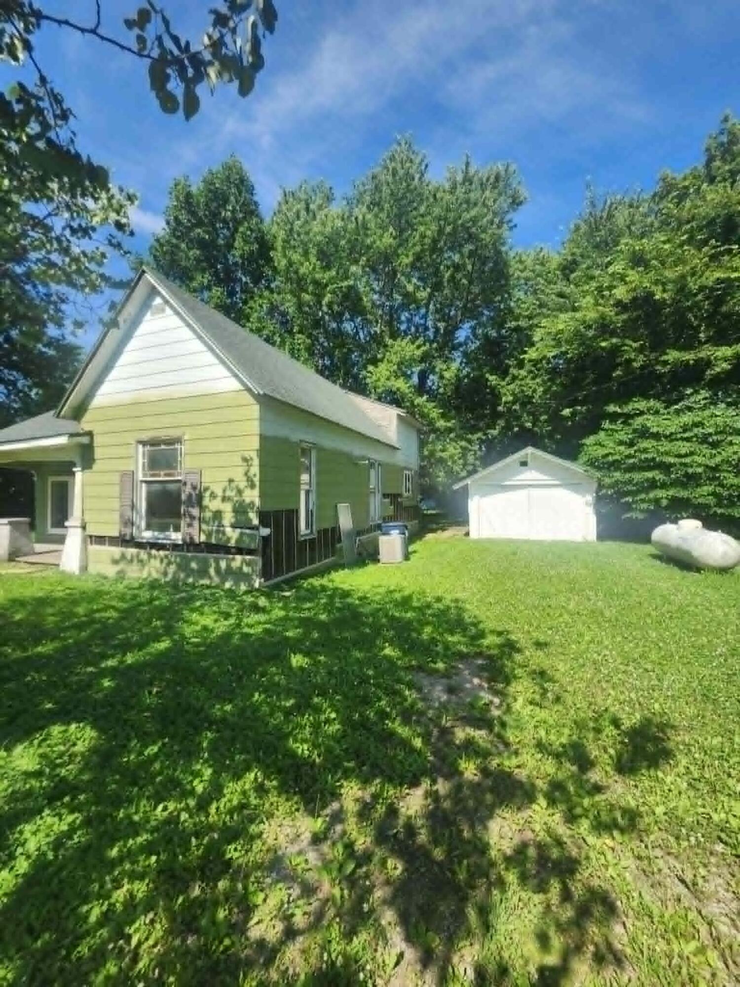 Photo 3 - Residential for sale – 629 N Locust Street  Buffalo, MO