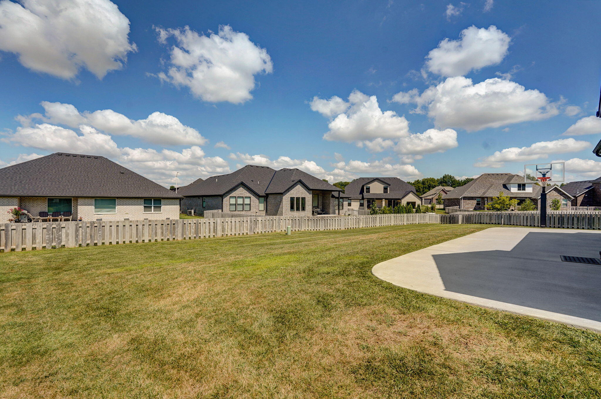 Photo 46 - Residential for sale – 1527 N Edgemont Circle  Springfield, MO