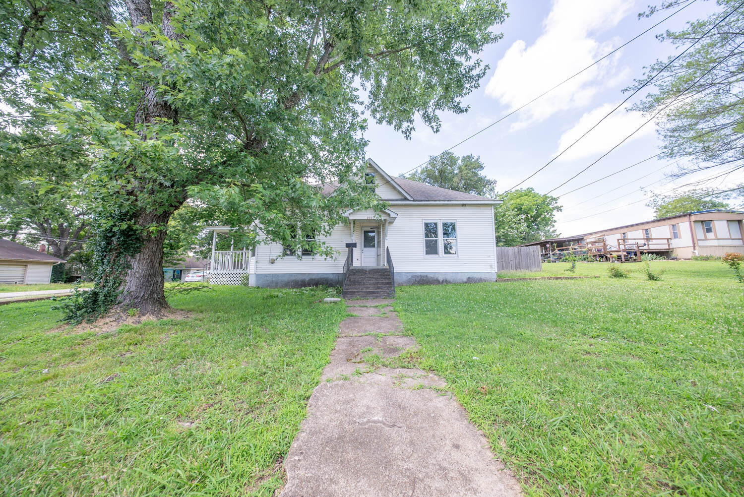 Photo 3 - Residential for sale – 222 S 6th Street  Thayer, MO