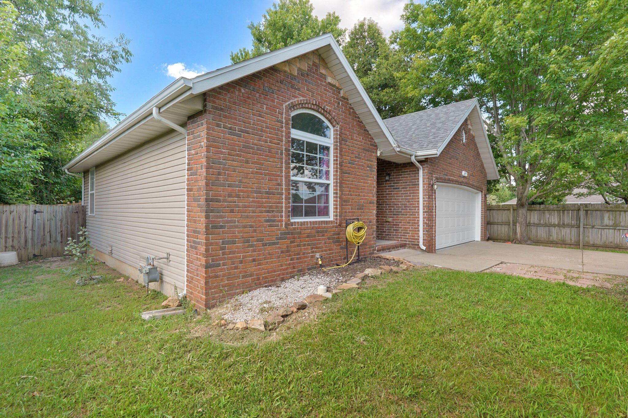 Photo 2 - Residential for sale – 3977 W Beechwood Street  Springfield, MO