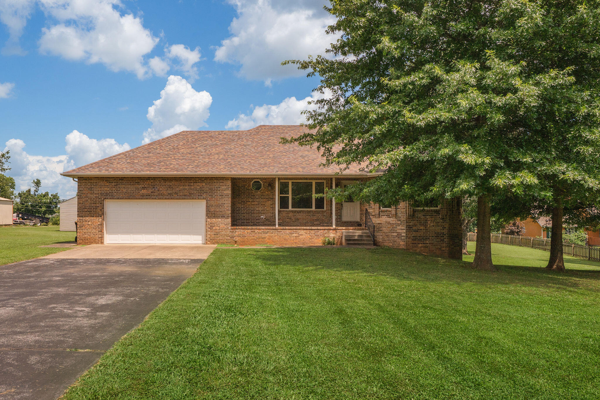 Photo 3 - Residential for sale – 1482 N Osburn Lane  Nixa, MO