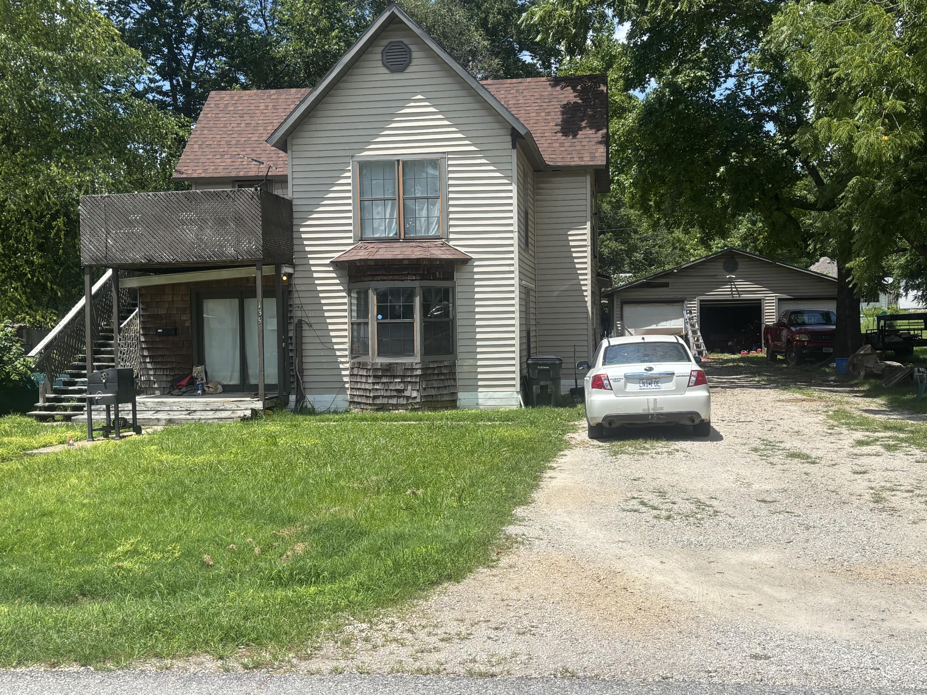 Residential for sale – 135 W Springfield Street  Aurora, MO