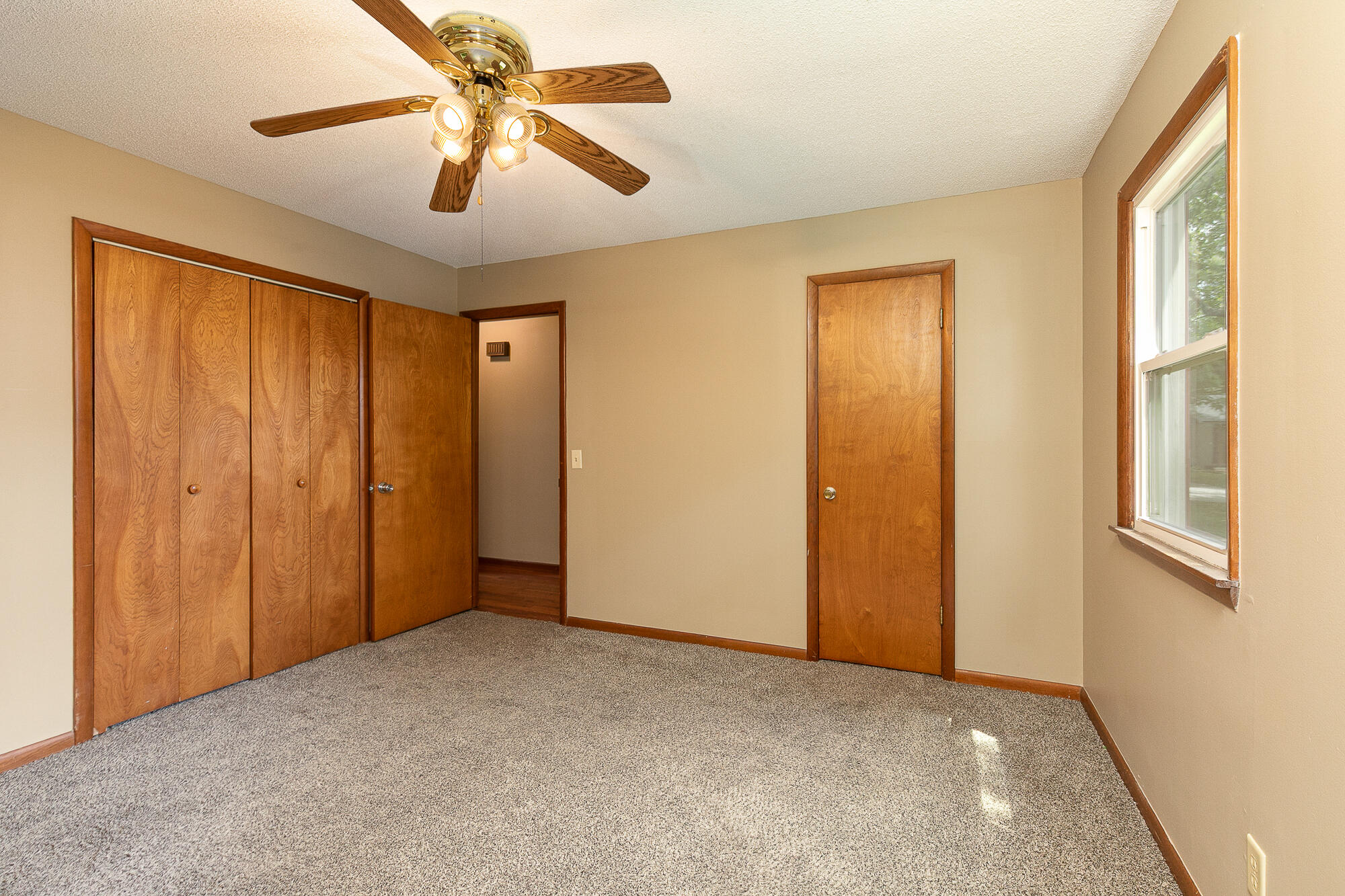 Photo 16 - Residential for sale – 910 E Auburn Street  Bolivar, MO
