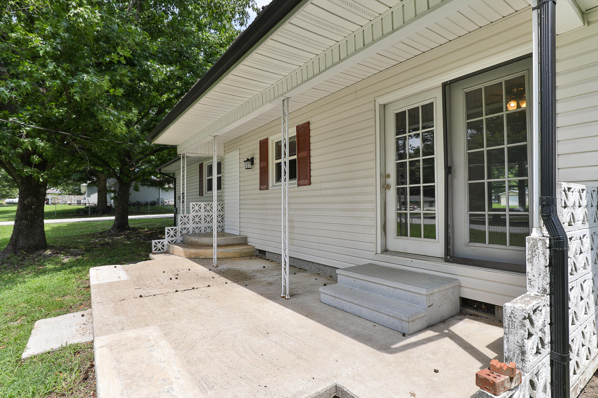 Photo 22 - Residential for sale – 910 E Auburn Street  Bolivar, MO