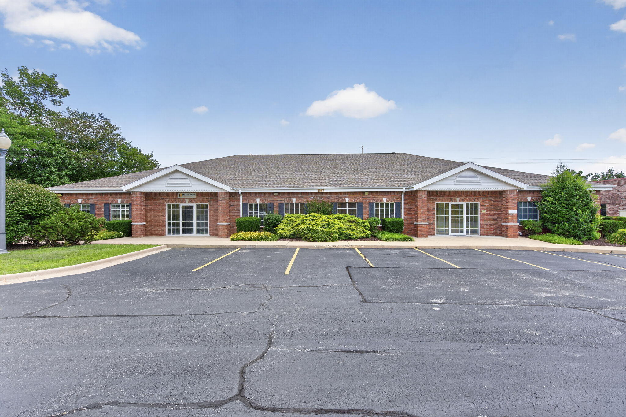Photo 2 - Commercial Sale for sale – 1567 W Diane Street  Ozark, MO