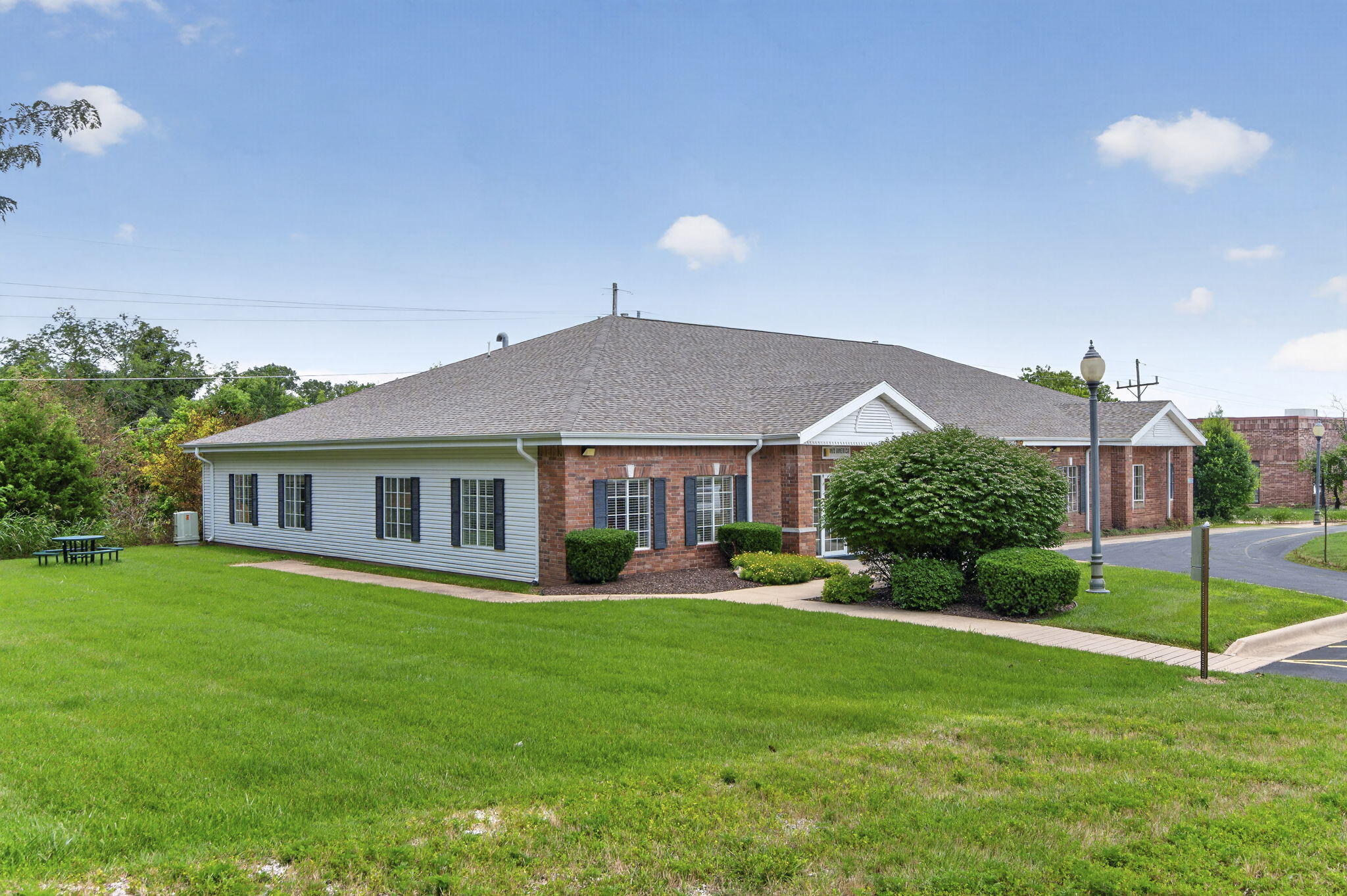 Photo 3 - Commercial Sale for sale – 1567 W Diane Street  Ozark, MO