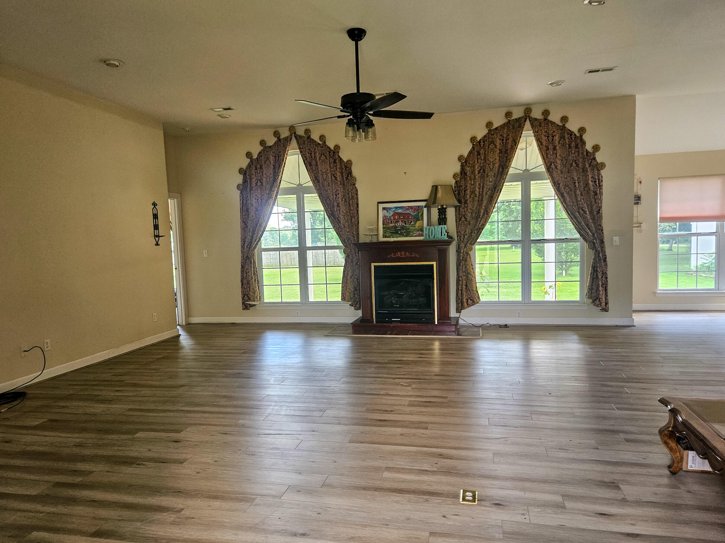 Photo 3 - Residential for sale – 1409  Hockman Street  Mountain View, MO