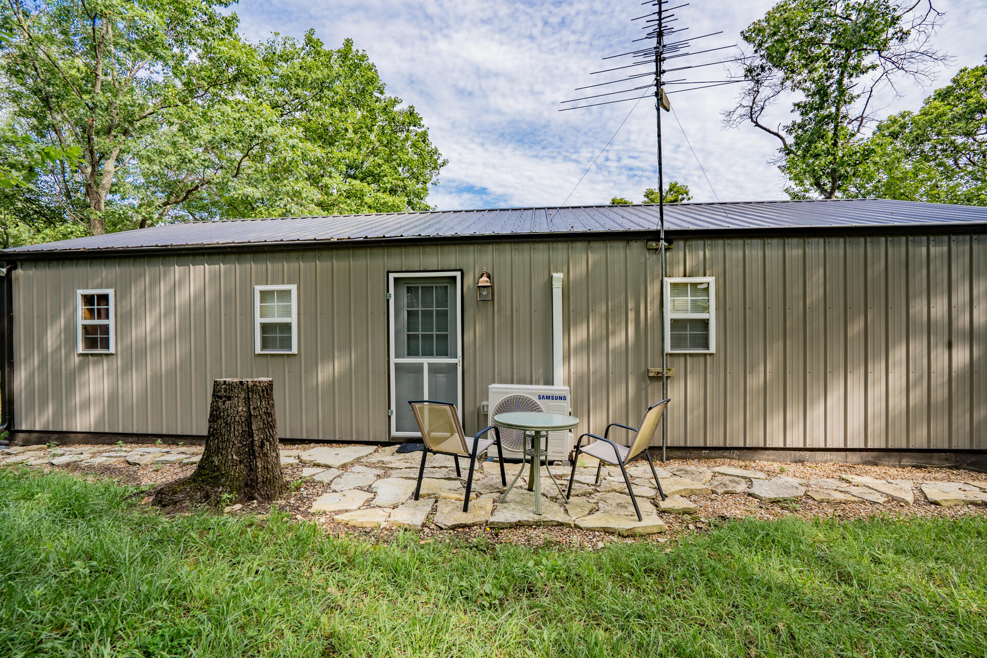 Photo 8 - Residential for sale – 23100  County Road 286   Pittsburg, MO
