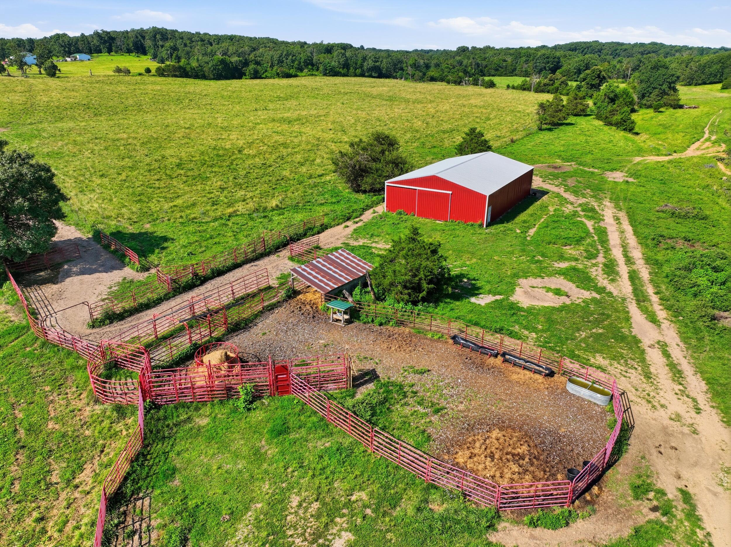 Photo 6 - Farm for sale – 2575  County Road 4990   Willow Springs, MO