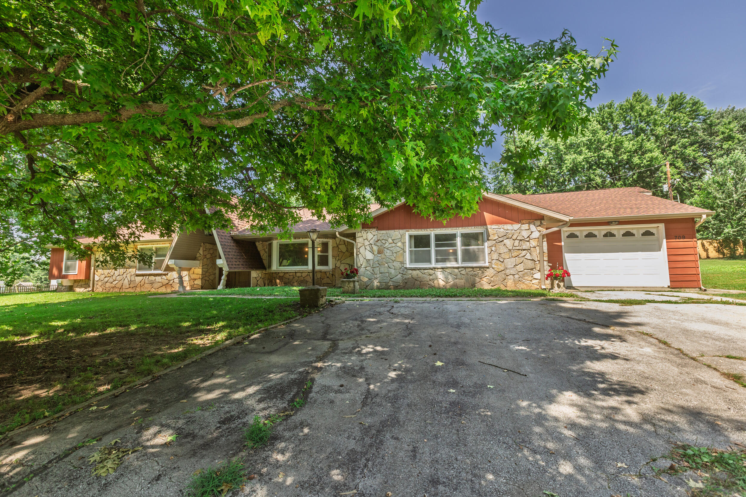 Photo 47 - Residential for sale – 709 N High Street  Stockton, MO