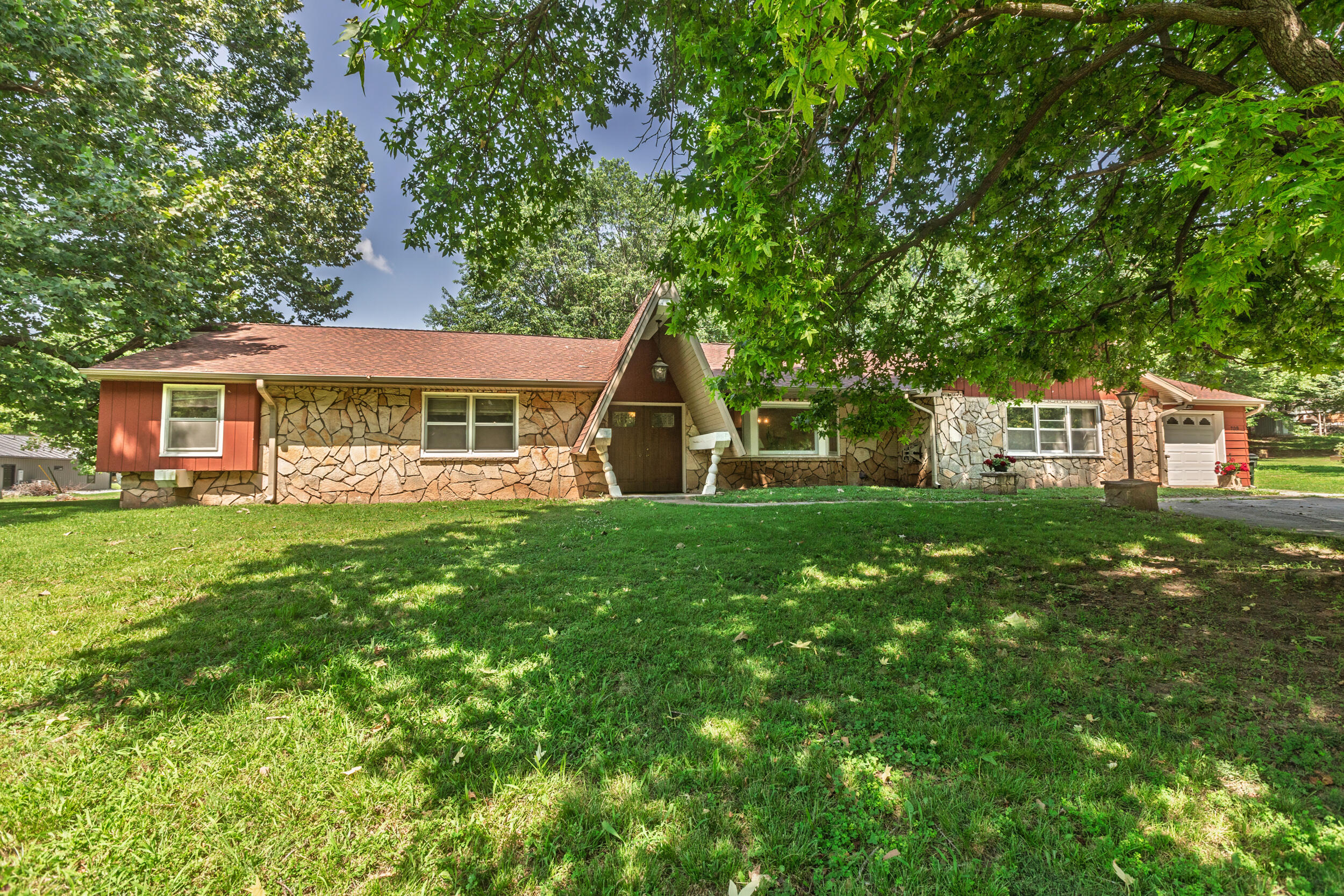 Photo 2 - Residential for sale – 709 N High Street  Stockton, MO
