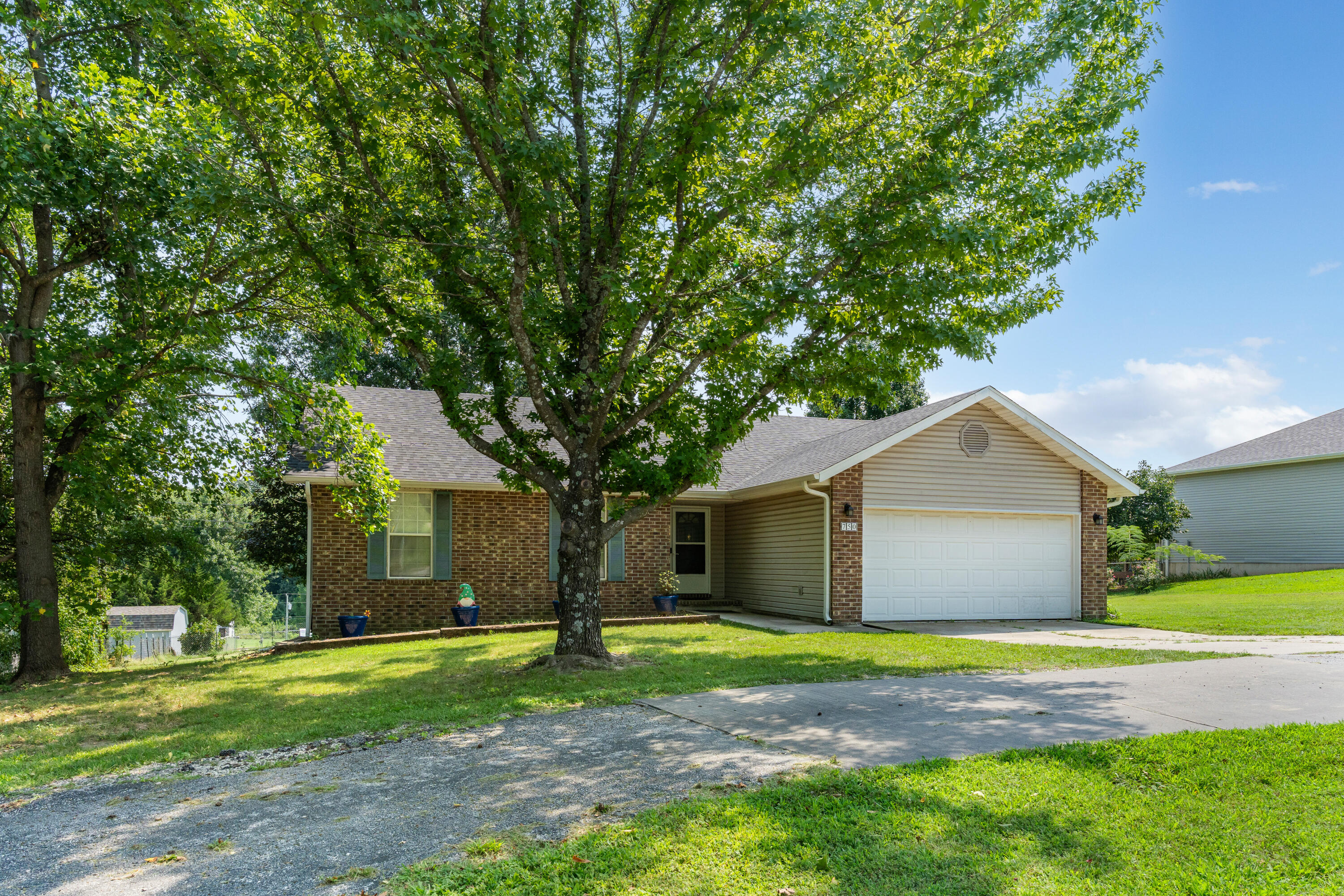 Photo 3 - Residential for sale – 750  Banning Street  Marshfield, MO
