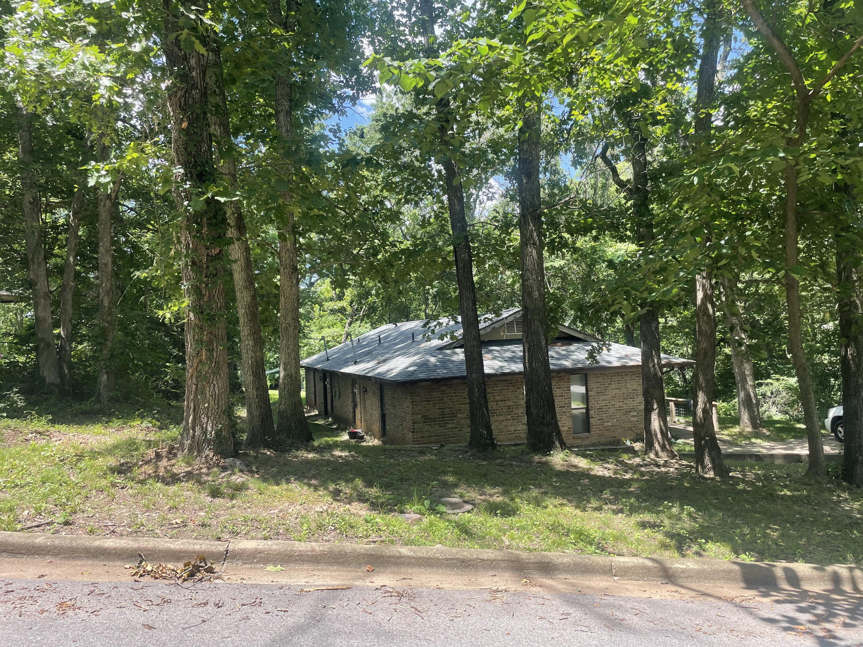 Photo 3 - Residential Income for sale – 1410/1412  Cherry Street  Cassville, MO