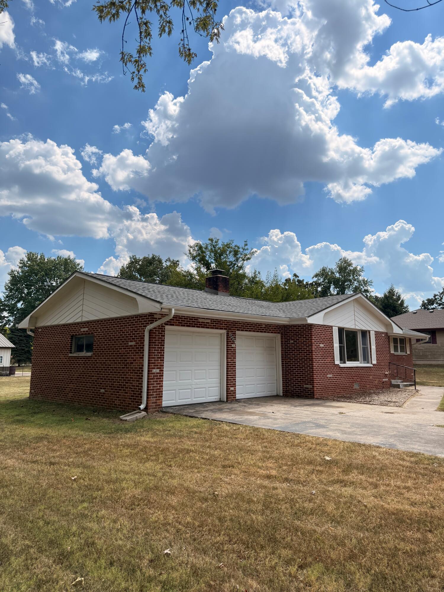 Photo 15 - Residential for sale – 1404 S Madison Avenue  Aurora, MO