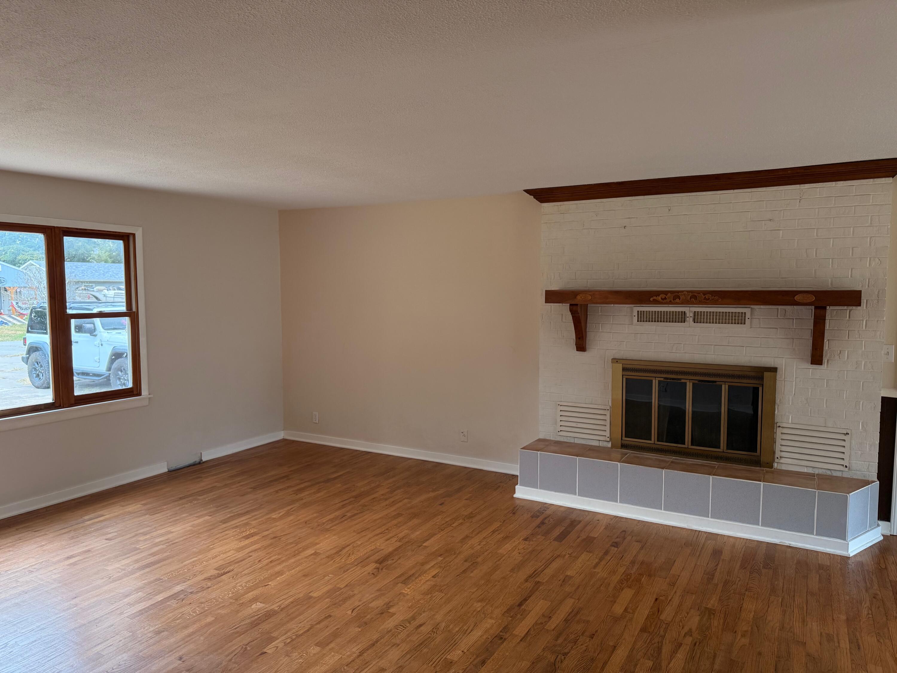 Photo 16 - Residential for sale – 1404 S Madison Avenue  Aurora, MO