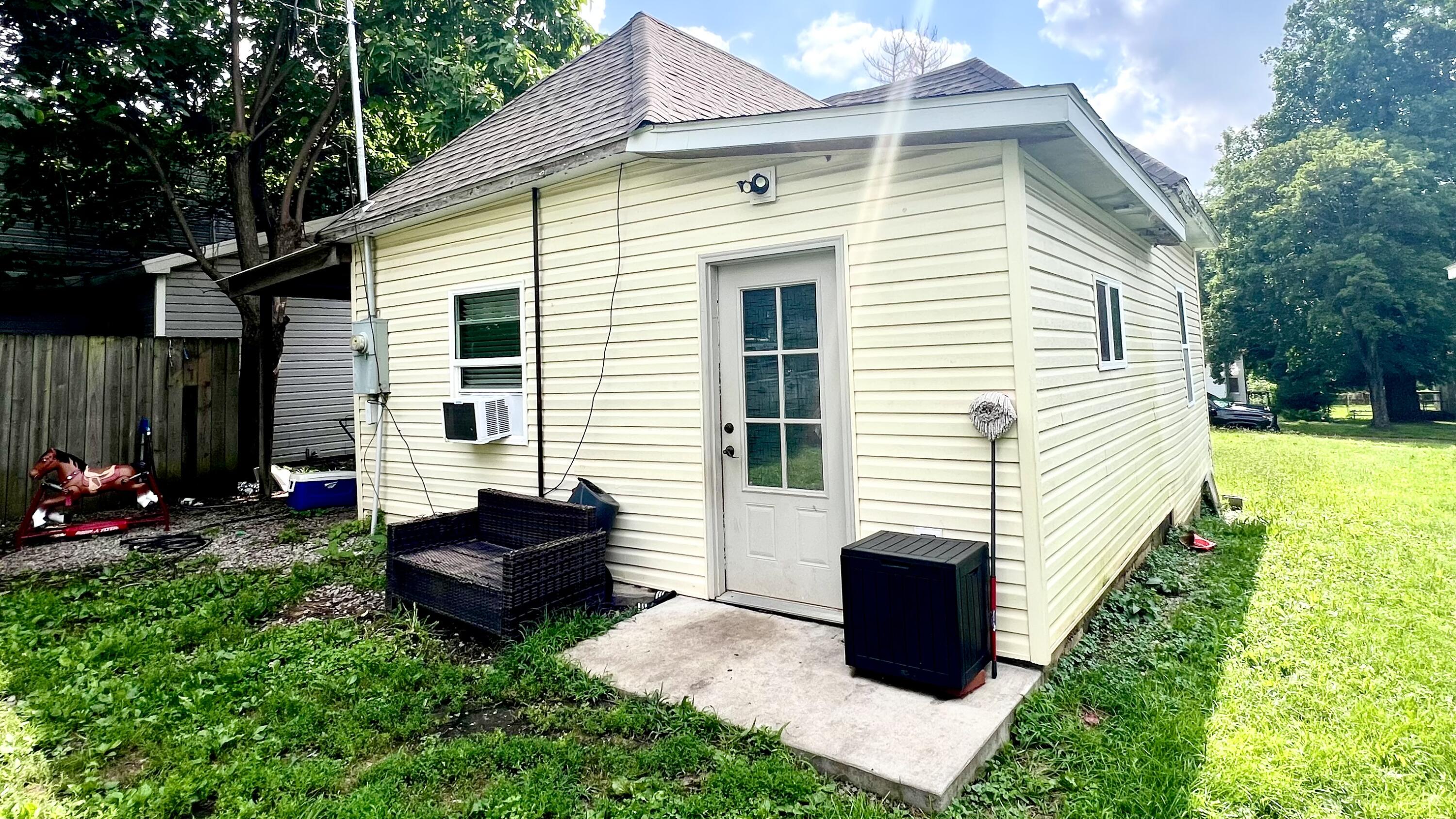 Photo 3 - Residential for sale – 711  4th Street  Monett, MO