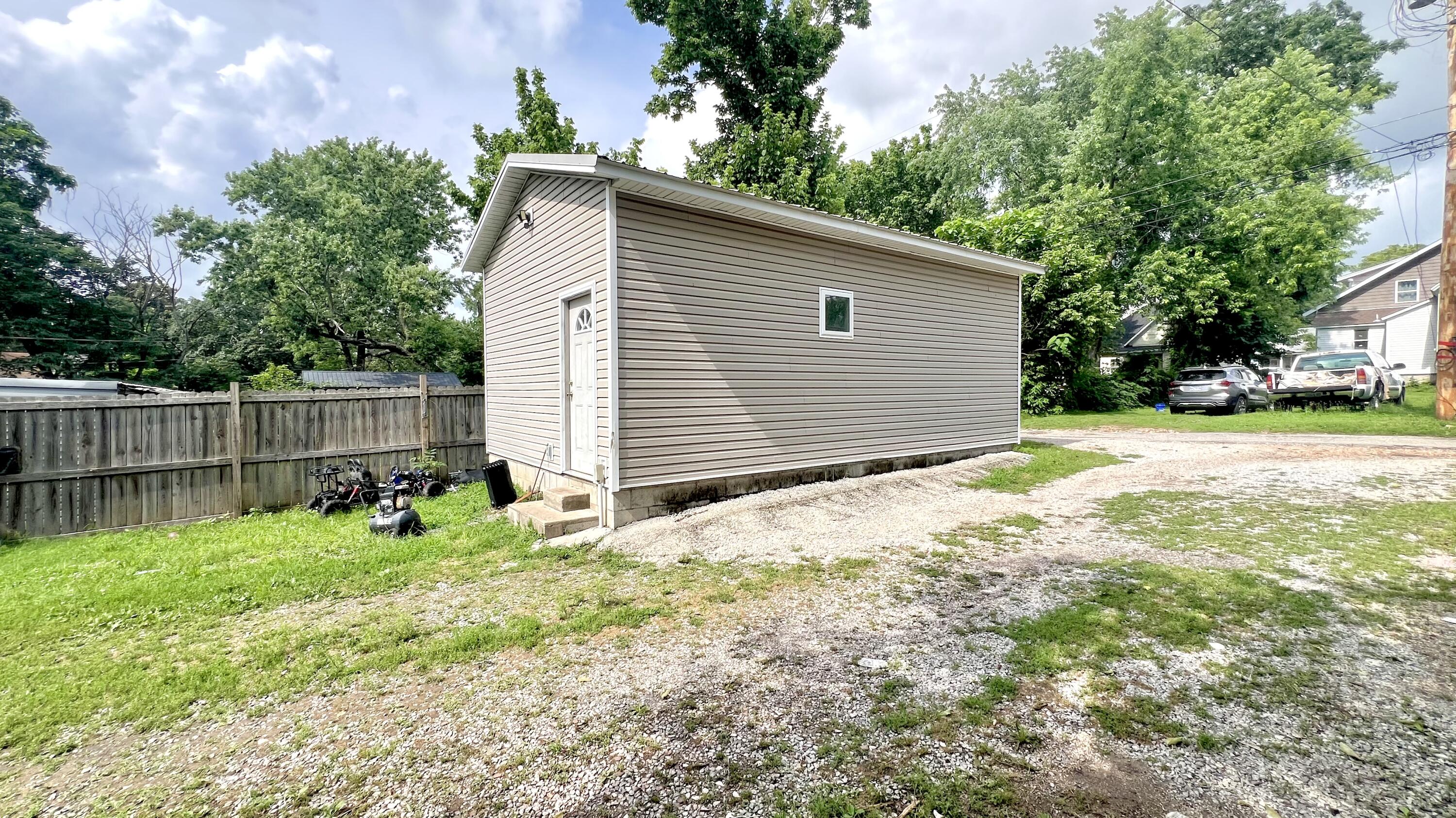 Photo 5 - Residential for sale – 711  4th Street  Monett, MO