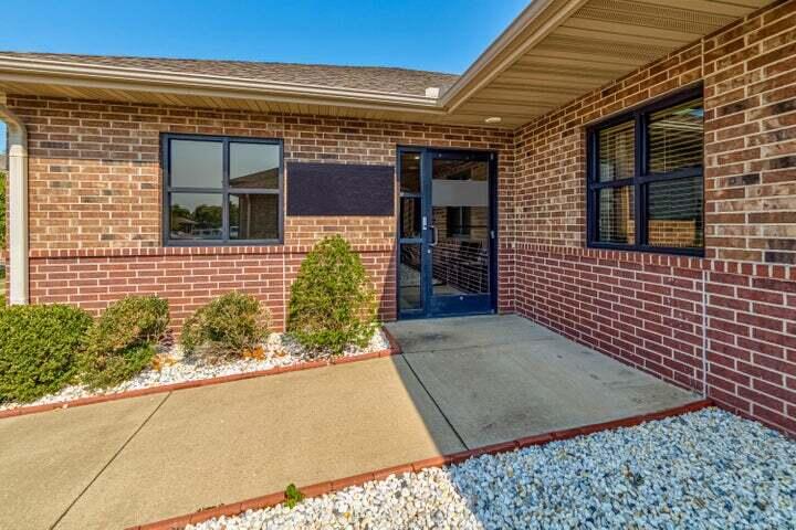 Photo 5 - Commercial Lease for sale – 636 W Republic Road  Springfield, MO