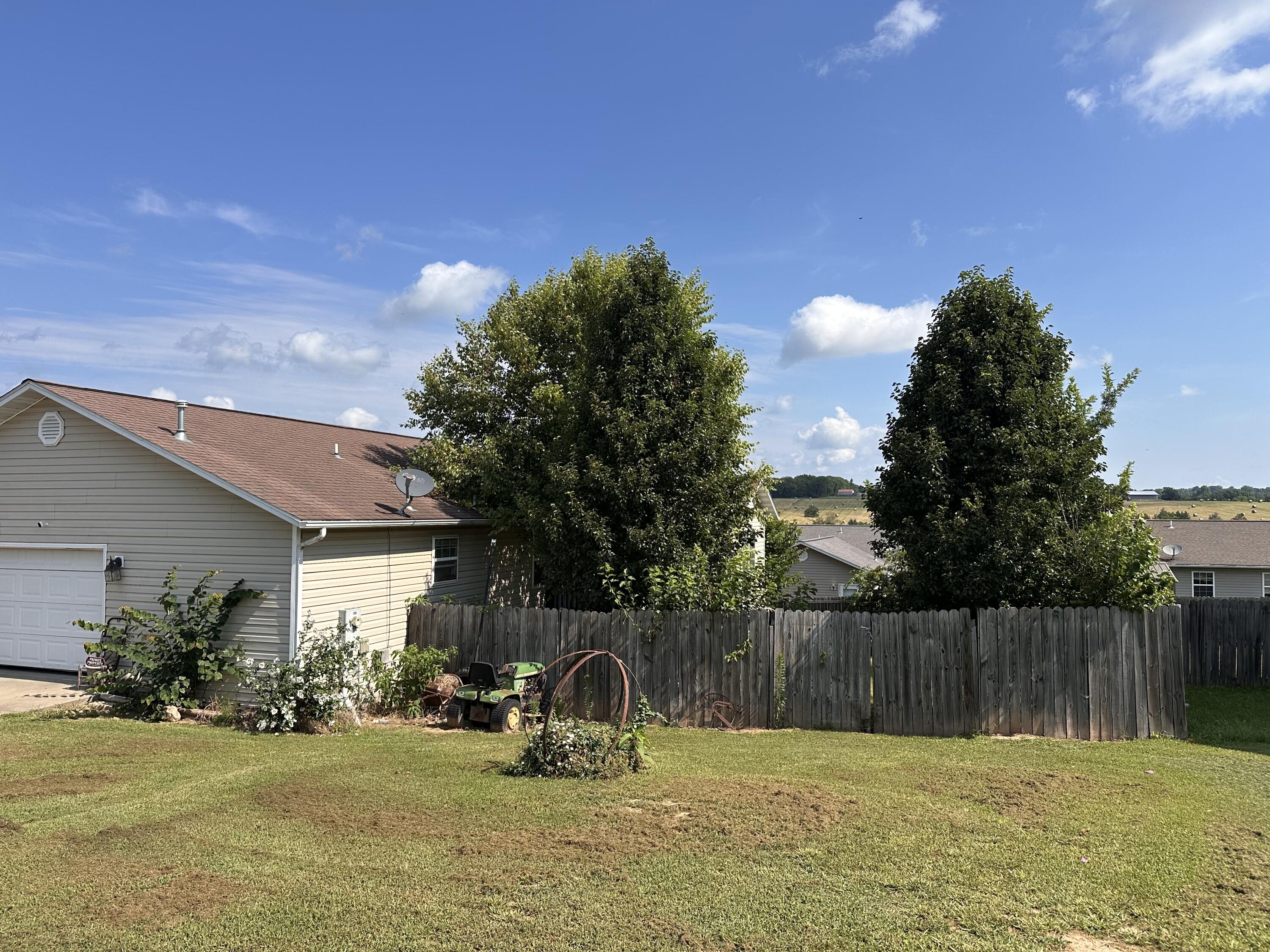 Photo 12 - Residential for sale – 604  Paradise Heights Drive  Berryville, AR