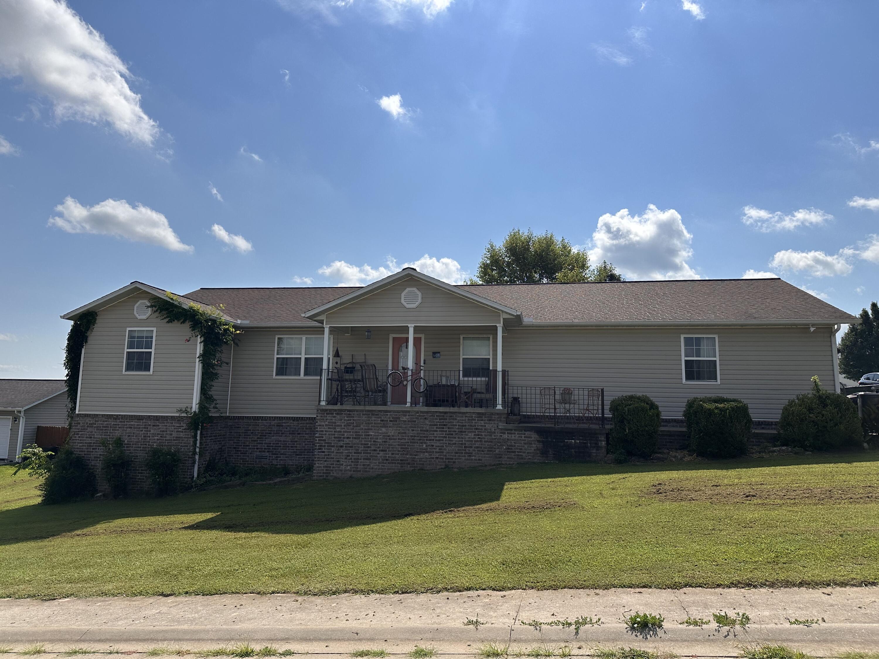 Residential for sale – 604  Paradise Heights Drive  Berryville, AR