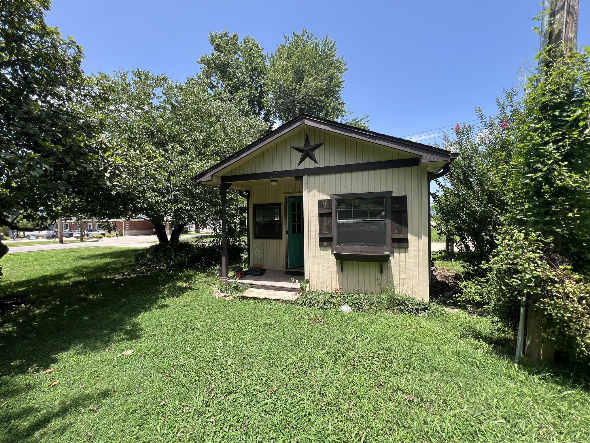 Photo 53 - Residential for sale – 221  Monroe Street  Thayer, MO