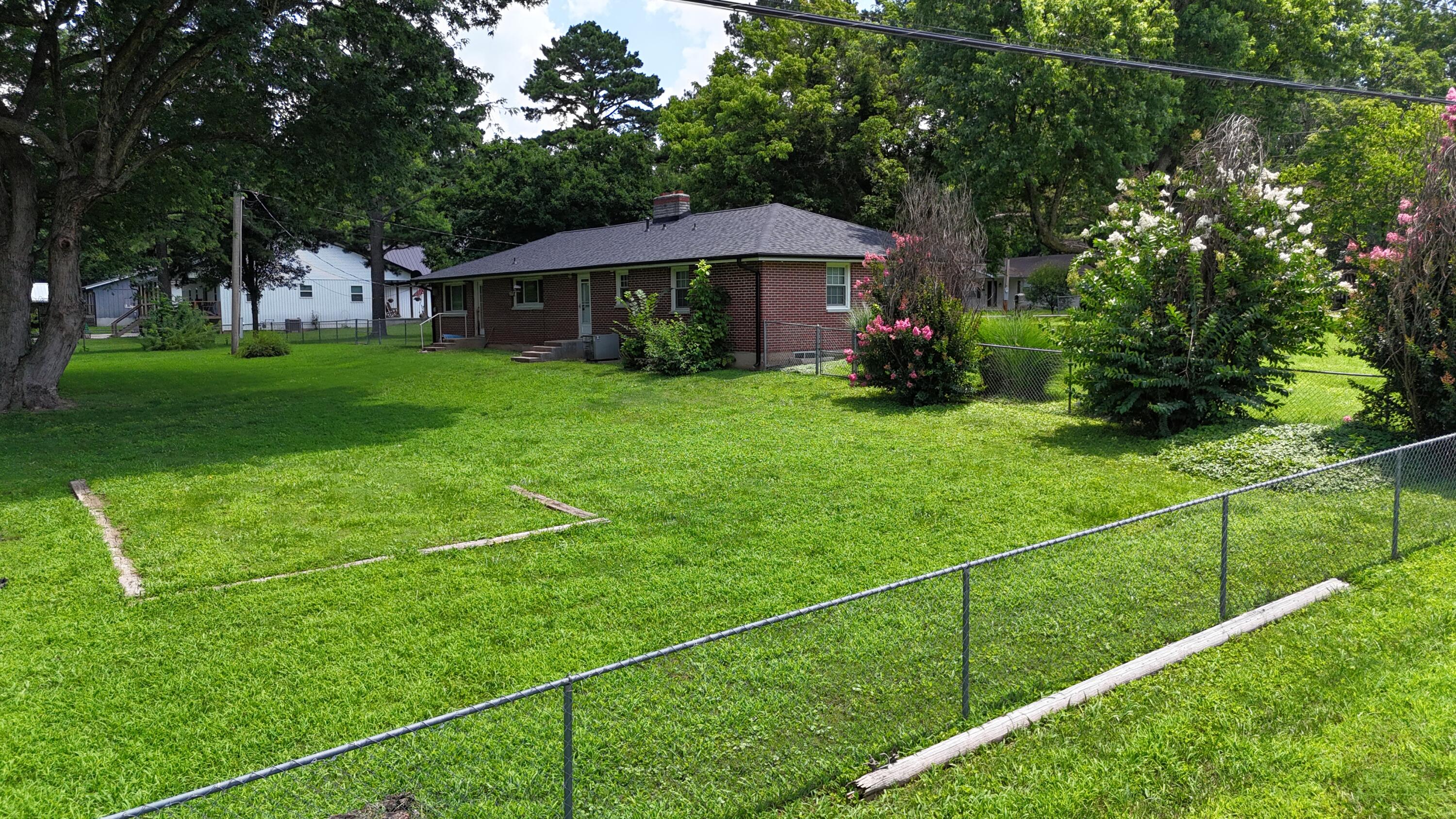 Photo 9 - Residential for sale – 200 N Maple Street  Mansfield, MO