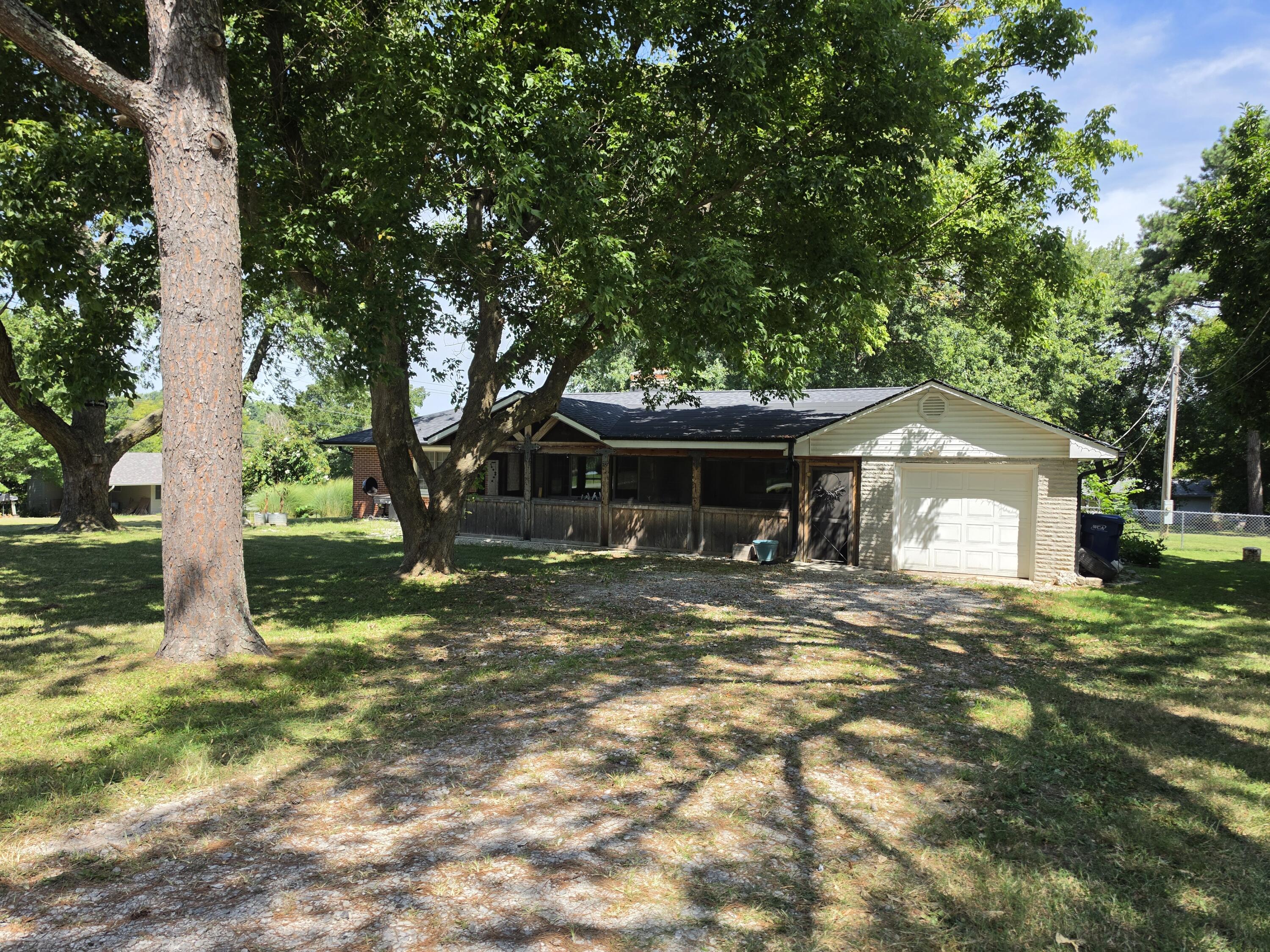 Photo 7 - Residential for sale – 200 N Maple Street  Mansfield, MO