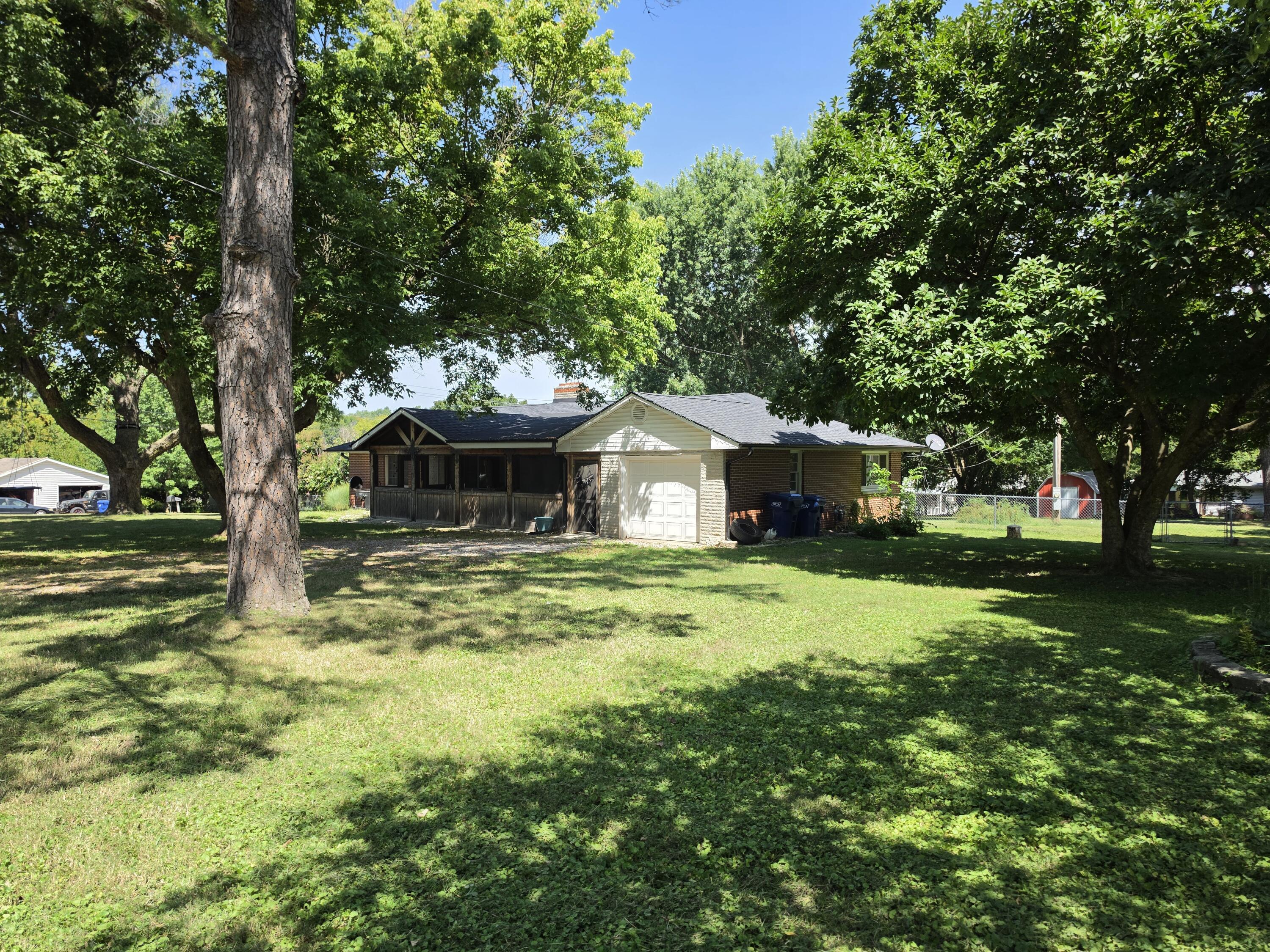 Photo 8 - Residential for sale – 200 N Maple Street  Mansfield, MO