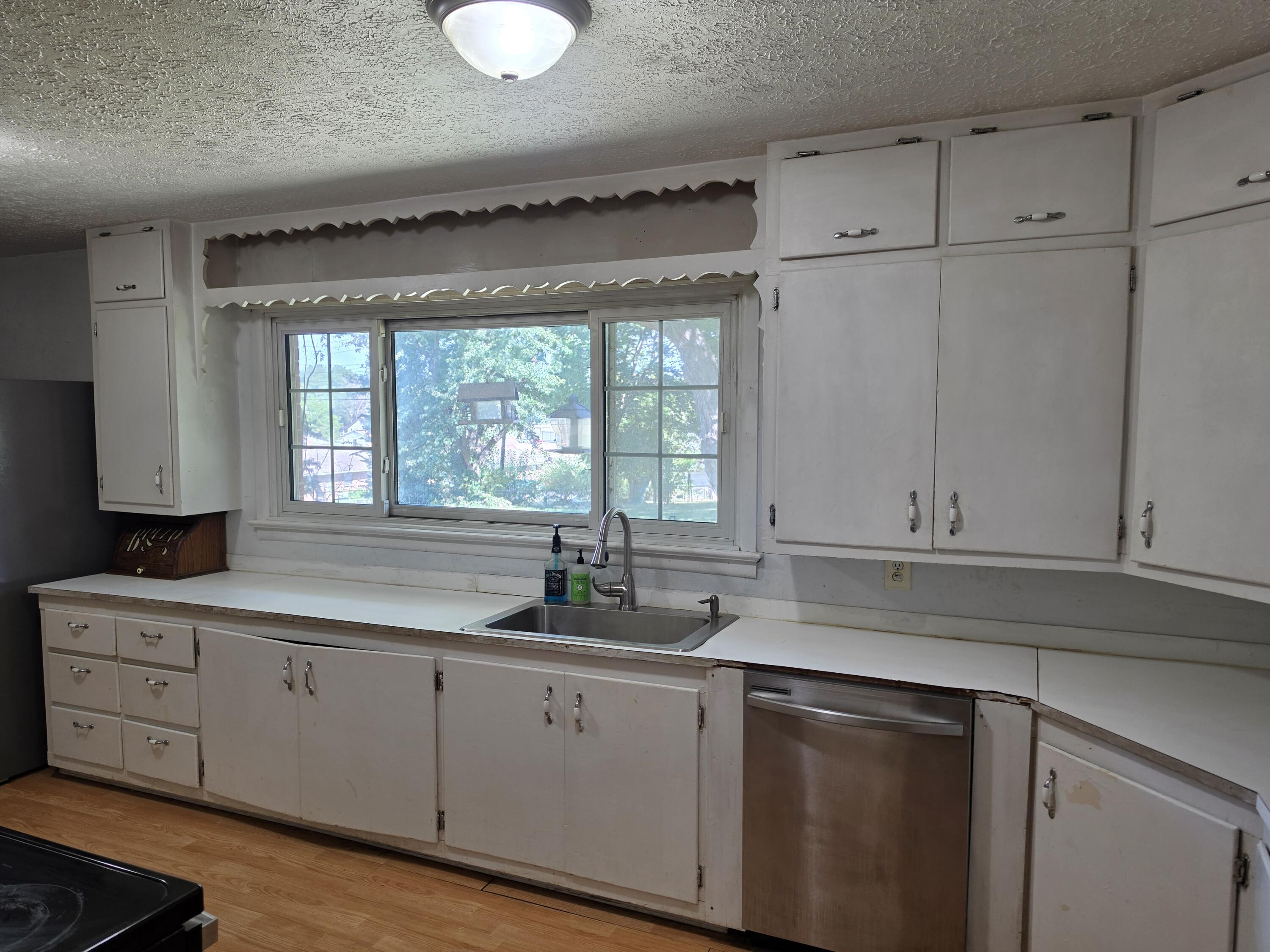 Photo 25 - Residential for sale – 200 N Maple Street  Mansfield, MO