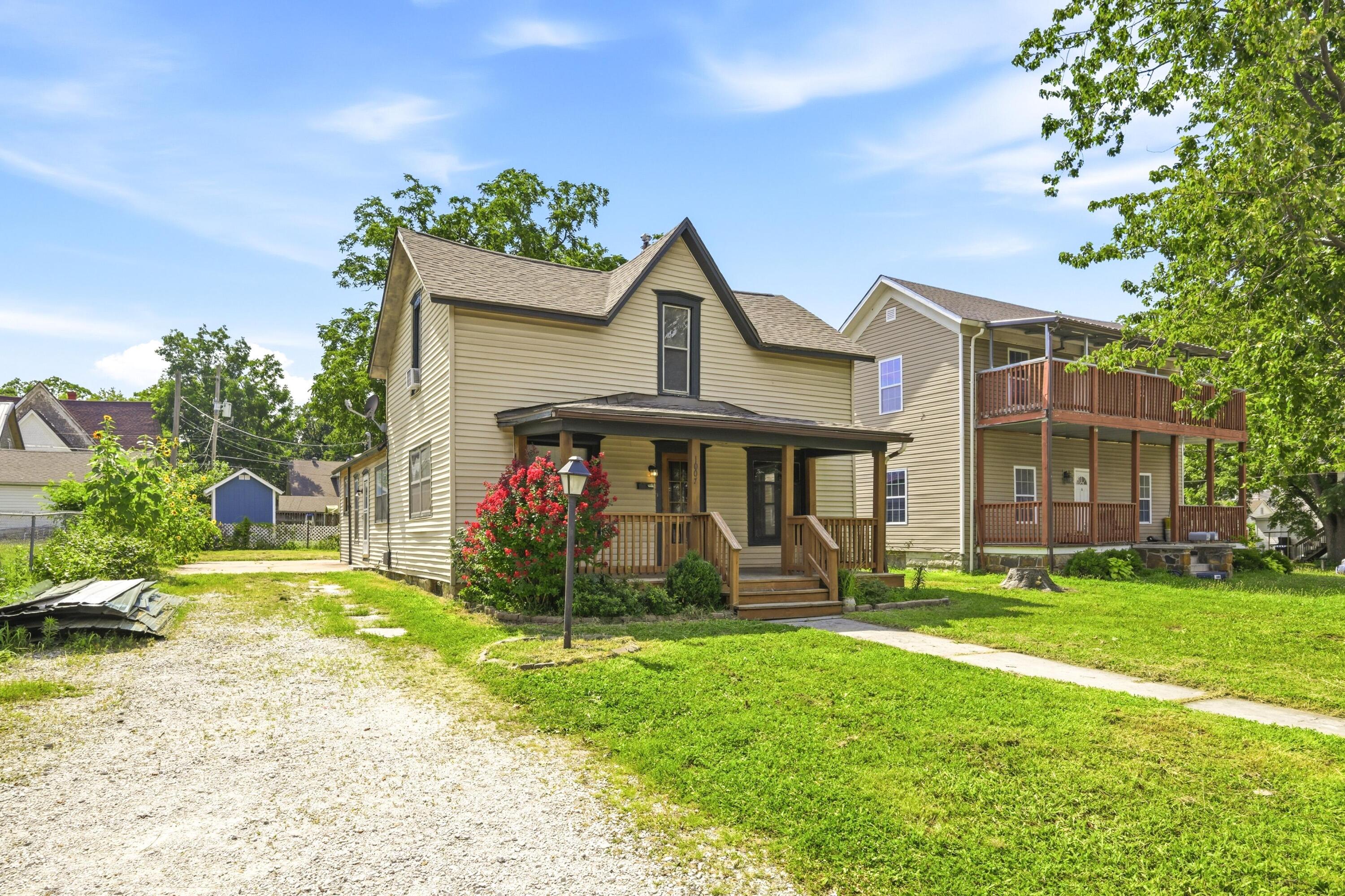 Photo 23 - Residential for sale – 1007  Grant Street  Carthage, MO