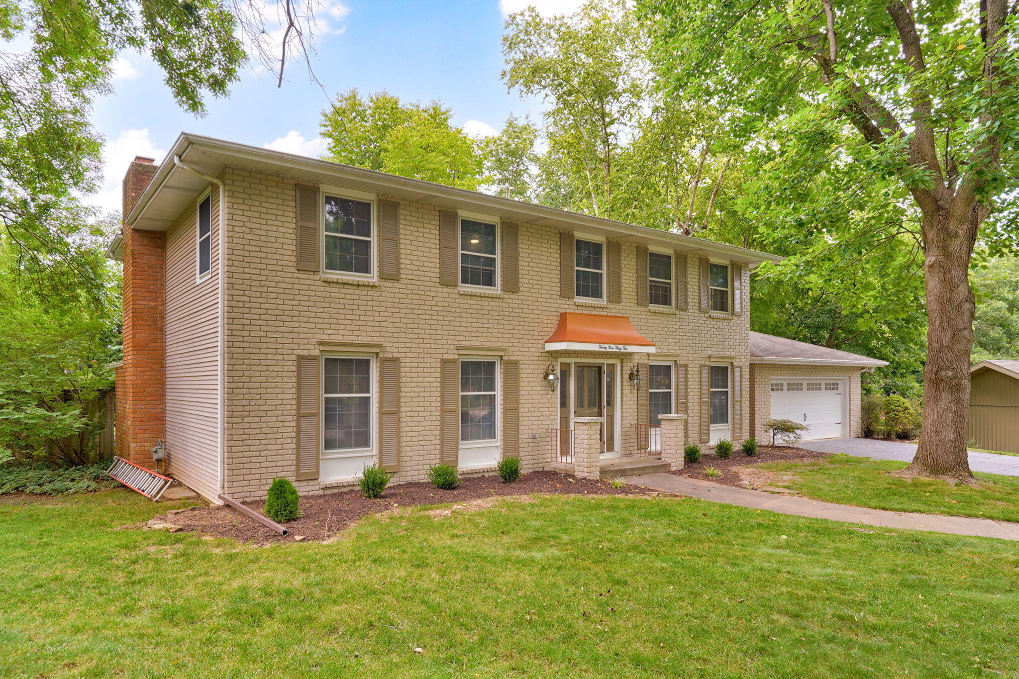 Photo 4 - Residential for sale – 2435 E Michelle Place  Springfield, MO